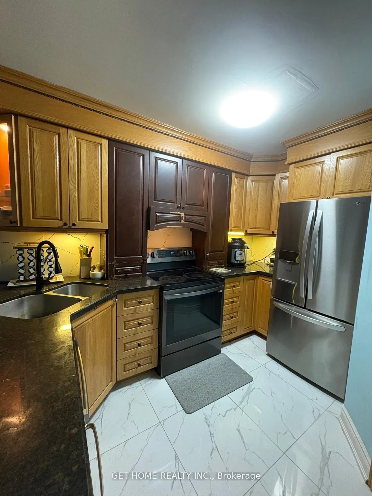 Photo 4 of Unit 36, 99 Aspen Park Way, Whitby, Downtown Whitby — HOMEH