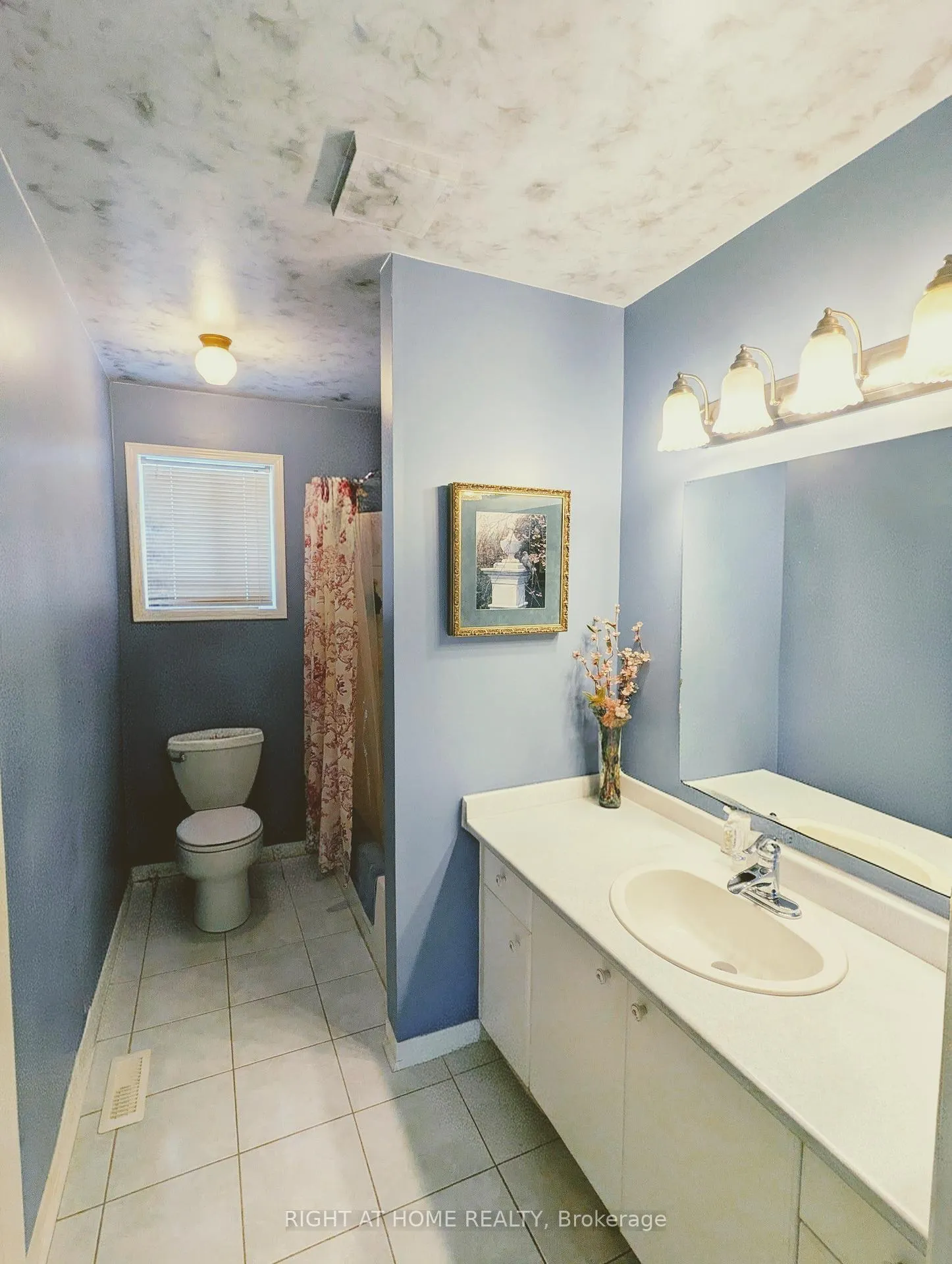 Photo 13 of 63 Benson Drive, Barrie, Sandy Hollow — HOMEH