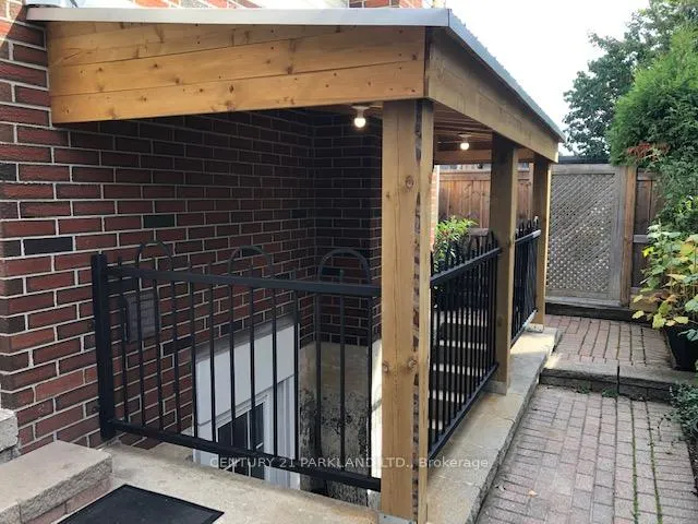 Photo 11 of Unit Basement, 32 Attridge Drive, Aurora, Aurora Village — HOMEH