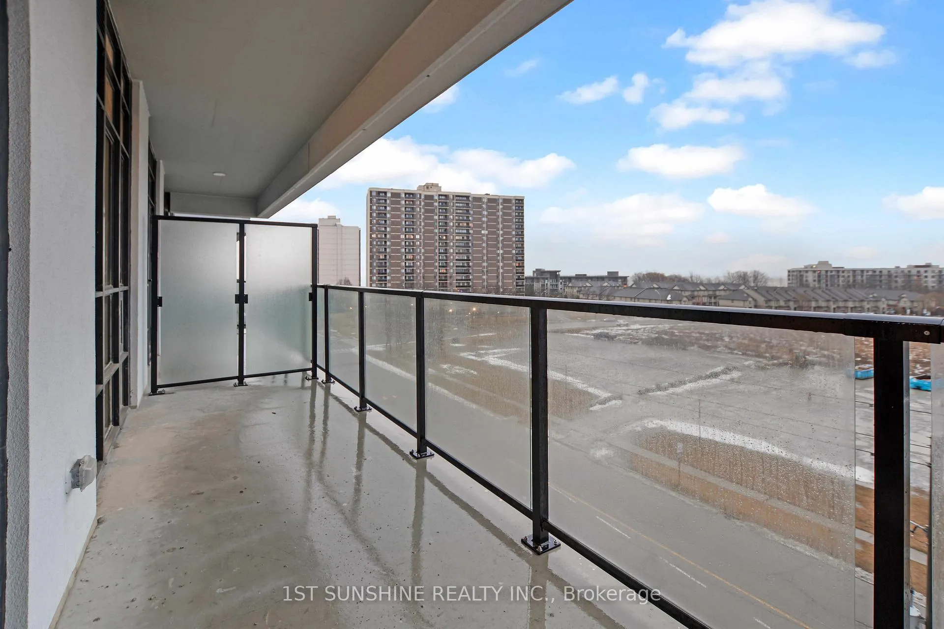 Photo 8 of Unit 608, 461 Green Road, Hamilton, Stoney Creek — HOMEH