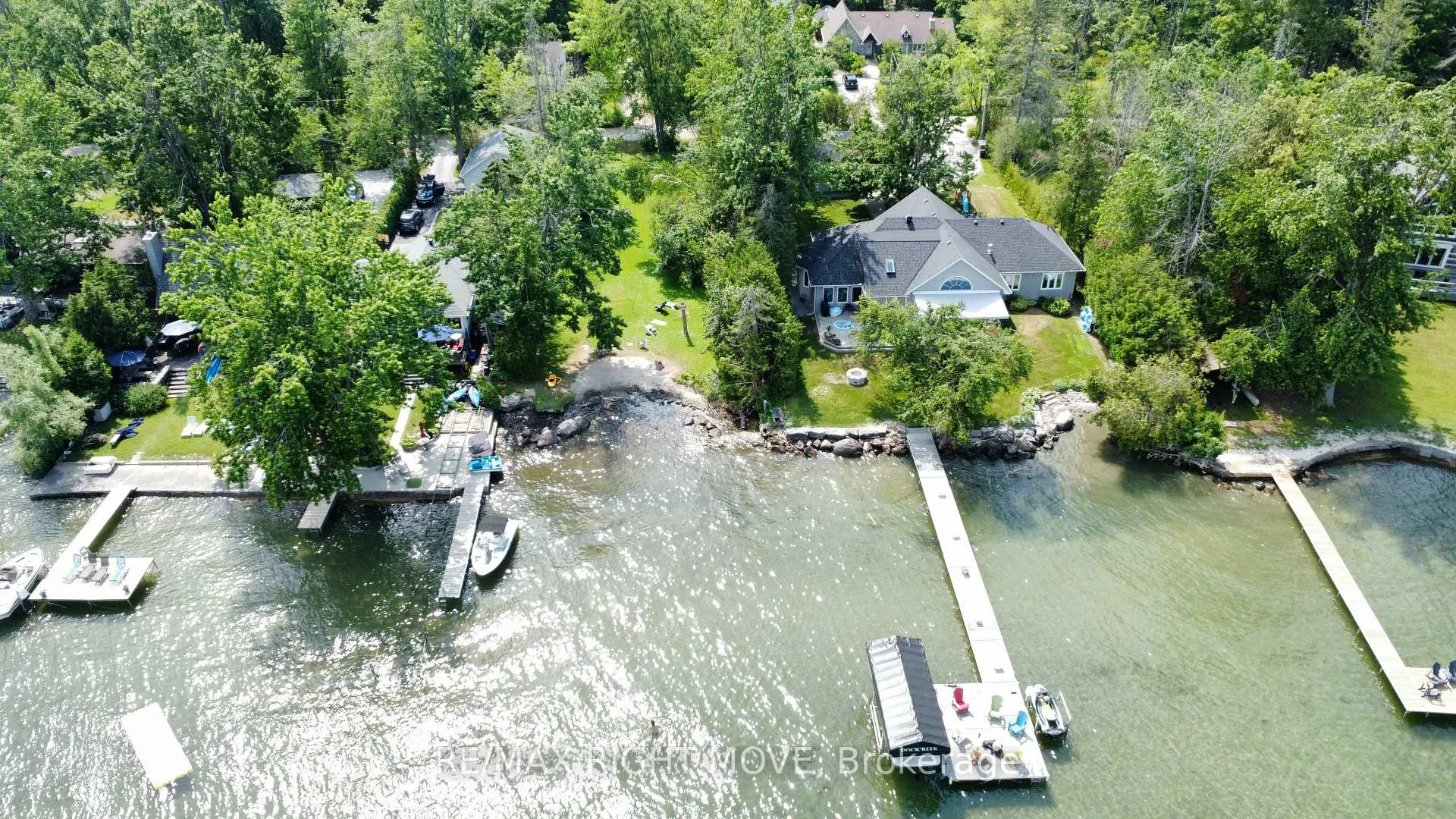 Photo 7 of 3528 Glenhaven Beach Road, Innisfil, Rural Innisfil — HOMEH