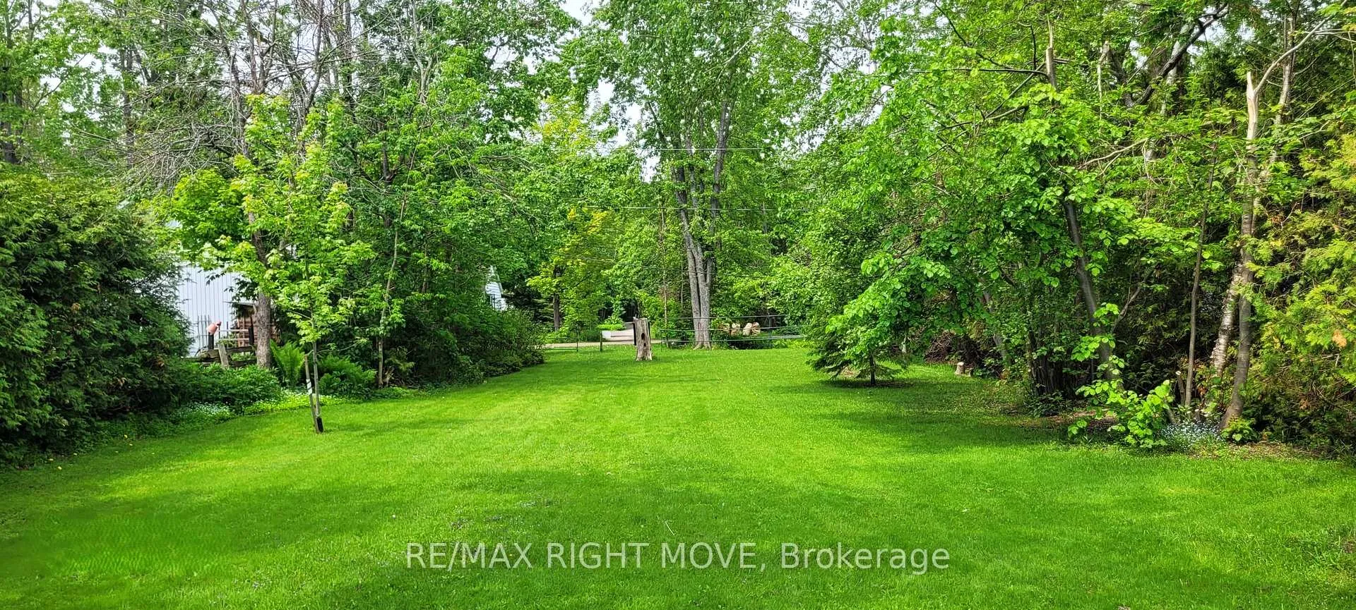 Photo 10 of 3528 Glenhaven Beach Road, Innisfil, Rural Innisfil — HOMEH