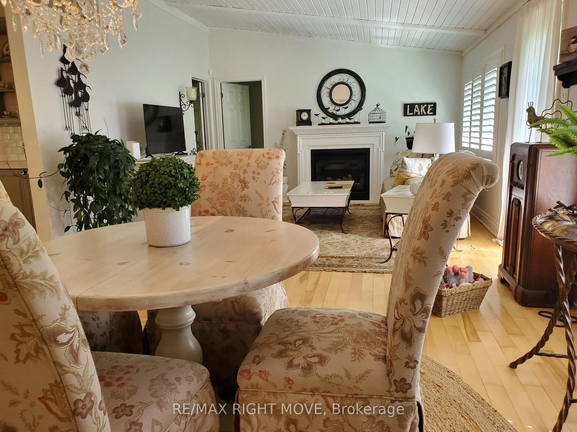 Photo 14 of 3528 Glenhaven Beach Road, Innisfil, Rural Innisfil — HOMEH