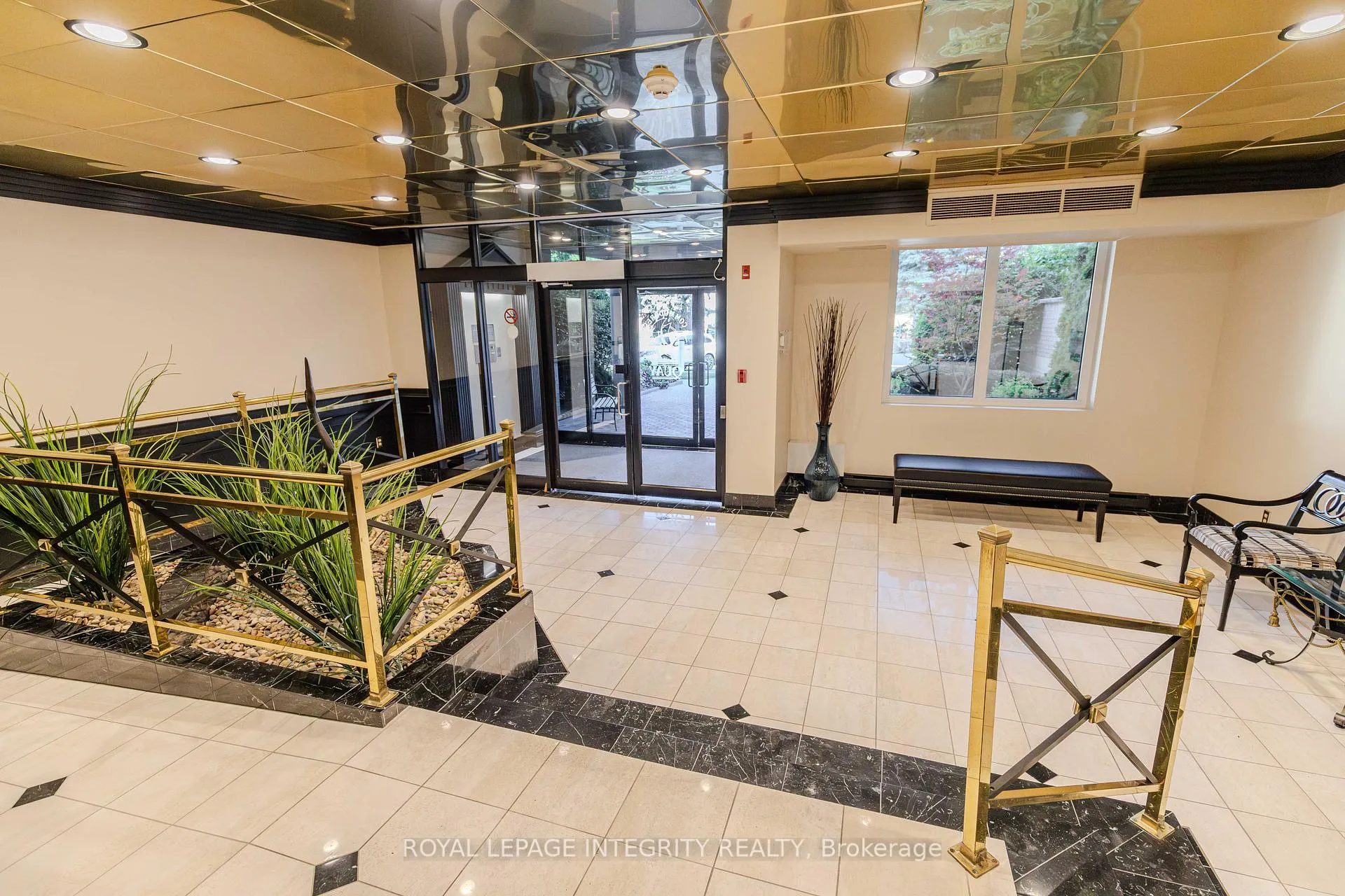 Photo 4 of Unit 203, 3099 Carling Avenue, Ottawa, Bayshore — HOMEH