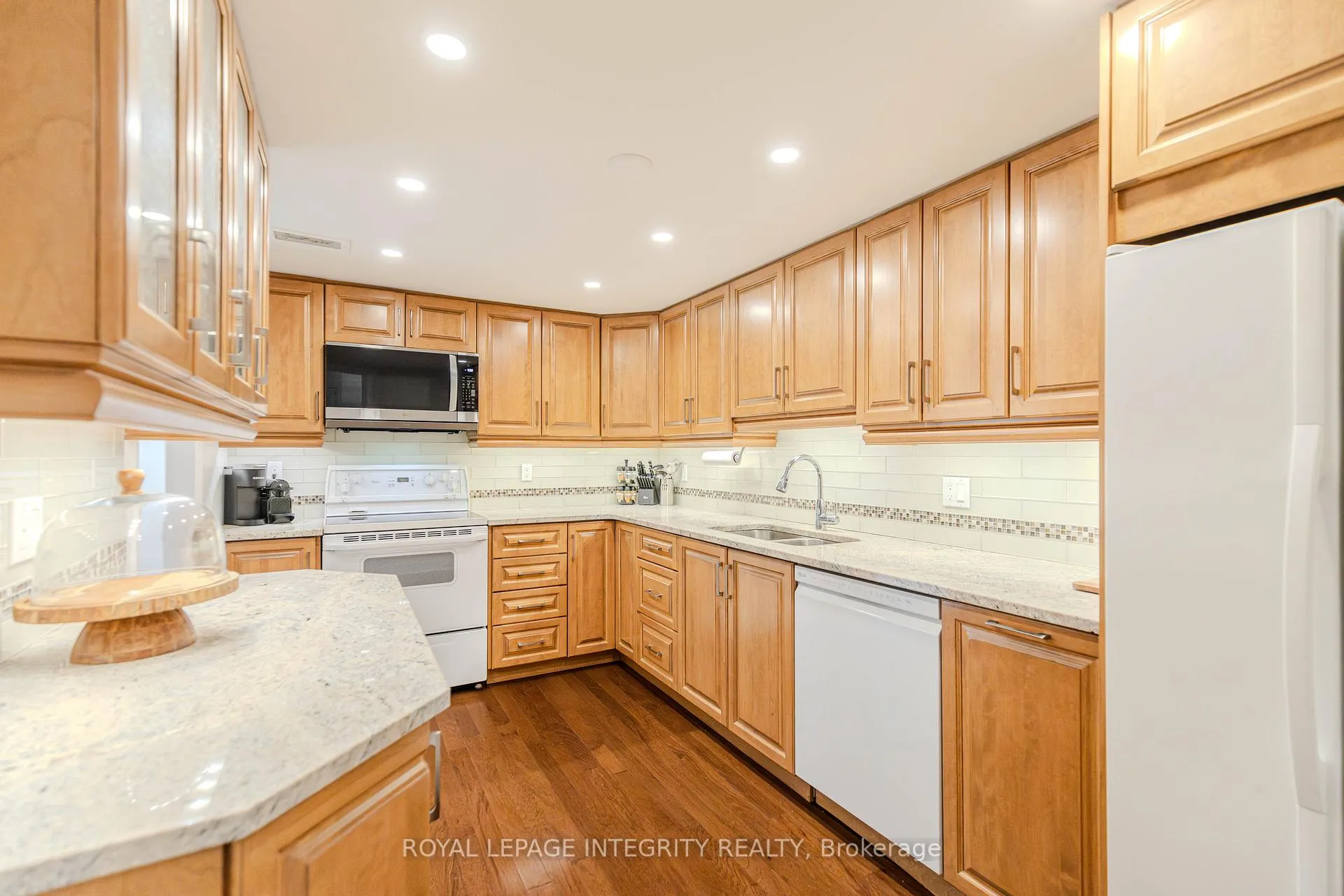 Photo 32 of Unit 203, 3099 Carling Avenue, Ottawa, Bayshore — HOMEH
