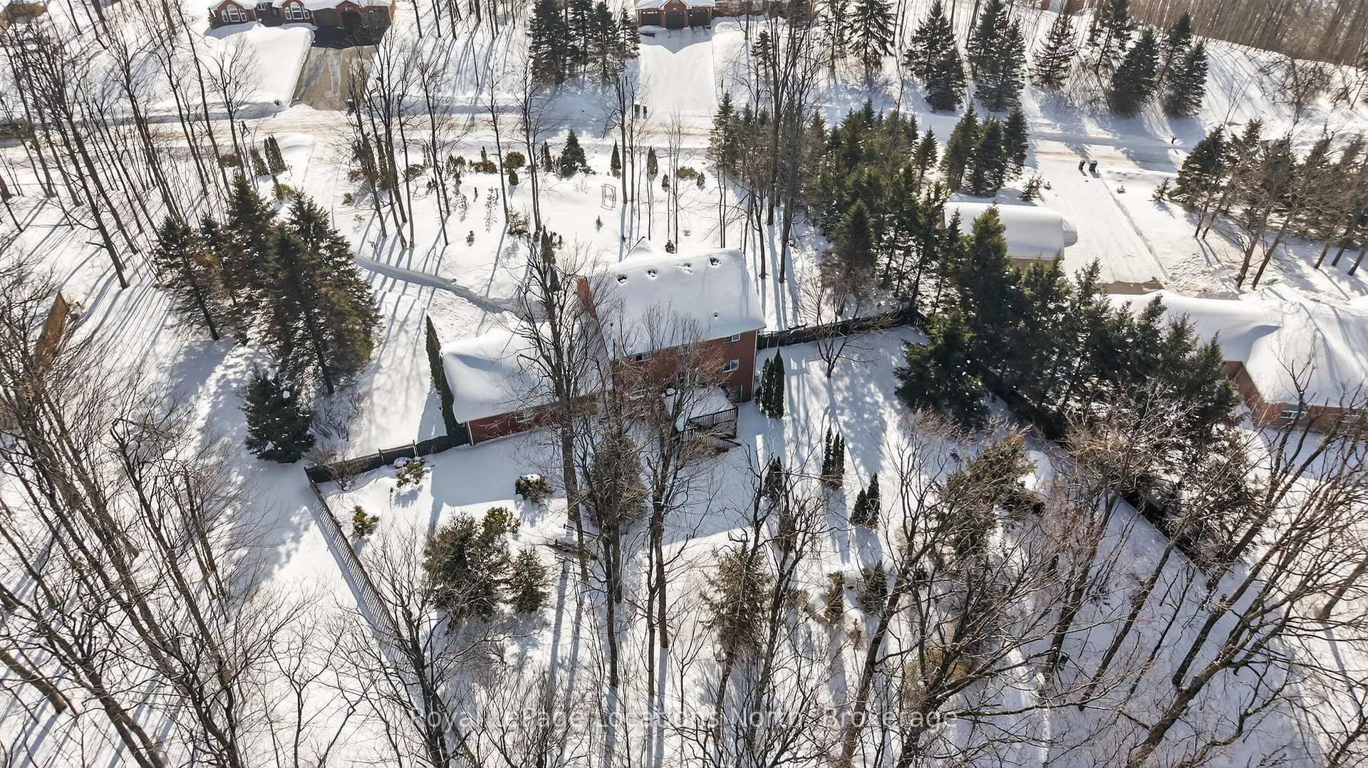Photo 6 of 20 Green Mountain Court, Oro-Medonte, Rural Oro-Medonte — HOMEH