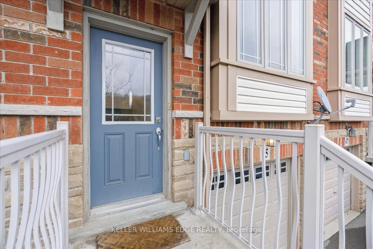 Photo 3 of 65 Willow Lane, Grimsby, Grimsby West — HOMEH