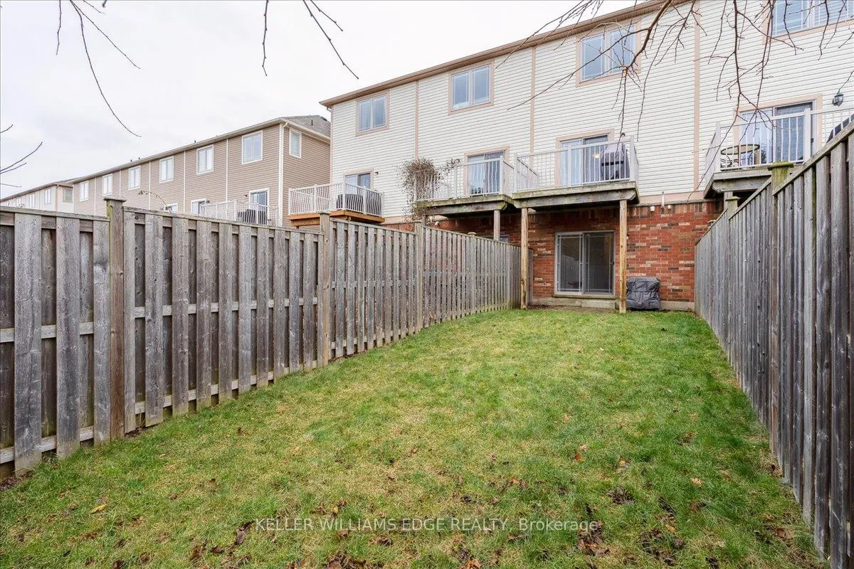 Photo 33 of 65 Willow Lane, Grimsby, Grimsby West — HOMEH