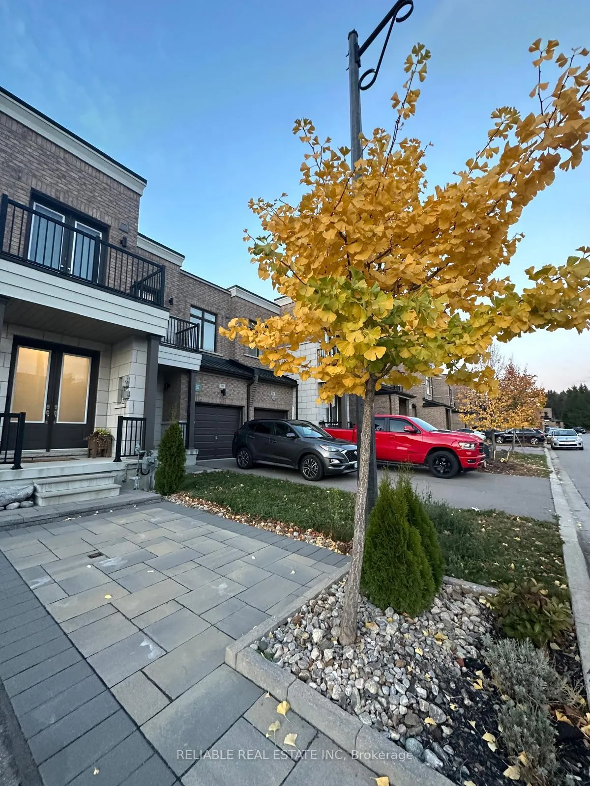 Photo 27 of 98 Elyse Court, Aurora, Bayview Northeast — HOMEH