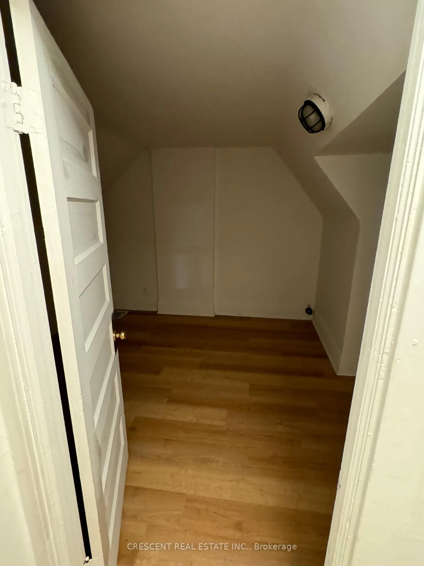 Photo 4 of Unit Upper, 1057 Davenport Road, Toronto, Wychwood — HOMEH