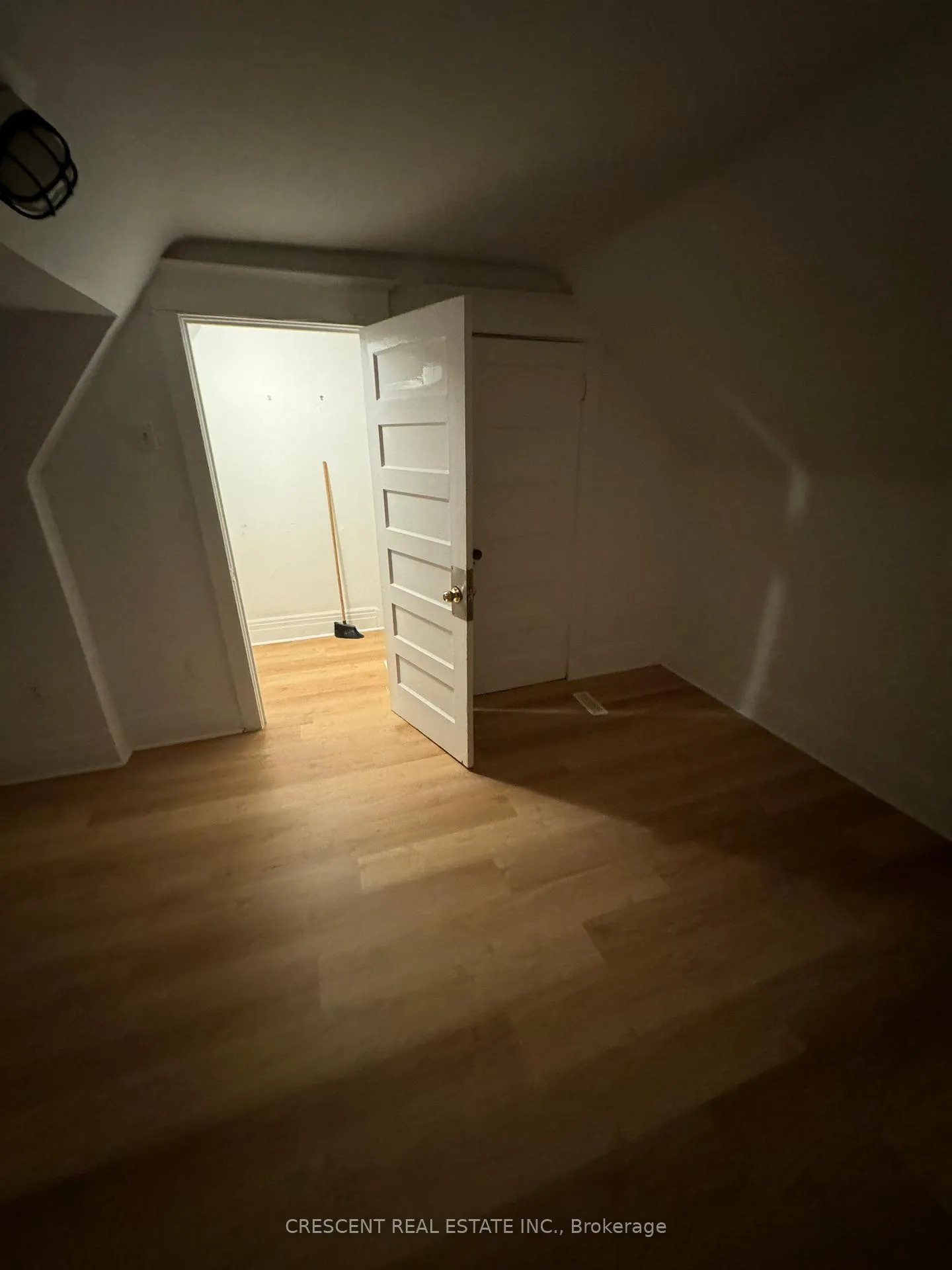 Photo 8 of Unit Upper, 1057 Davenport Road, Toronto, Wychwood — HOMEH