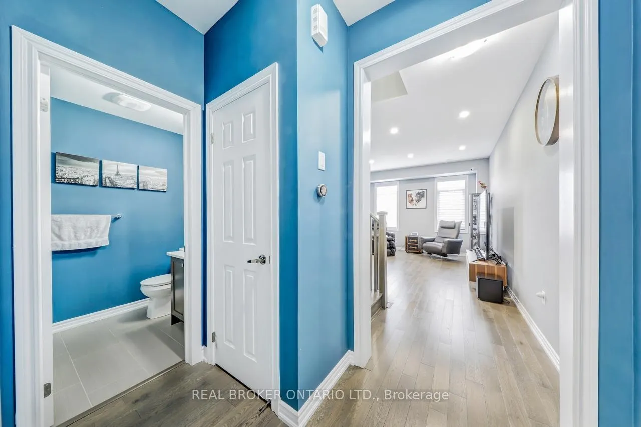 Photo 13 of 10937 Victoria Square Boulevard, Markham, Victoria Square — HOMEH