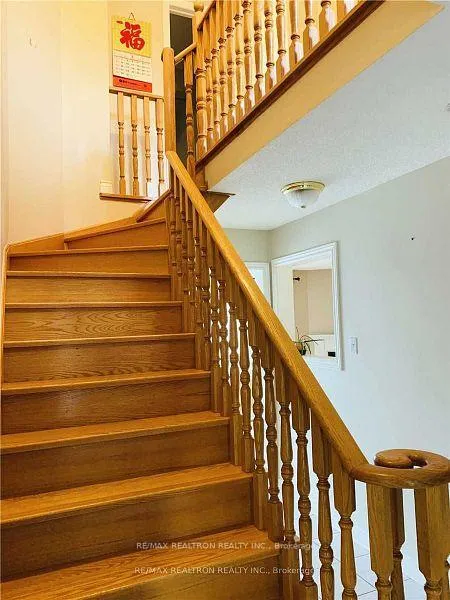 Photo 4 of 80 Cresswell Avenue, Vaughan, Maple — HOMEH
