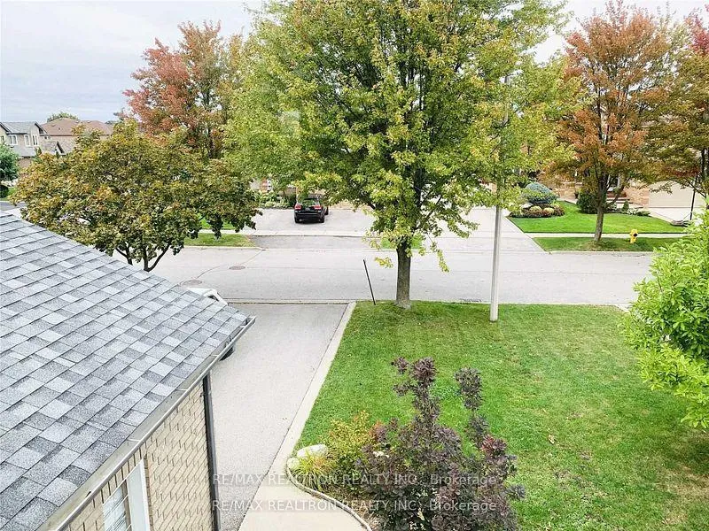 Photo 13 of 80 Cresswell Avenue, Vaughan, Maple — HOMEH