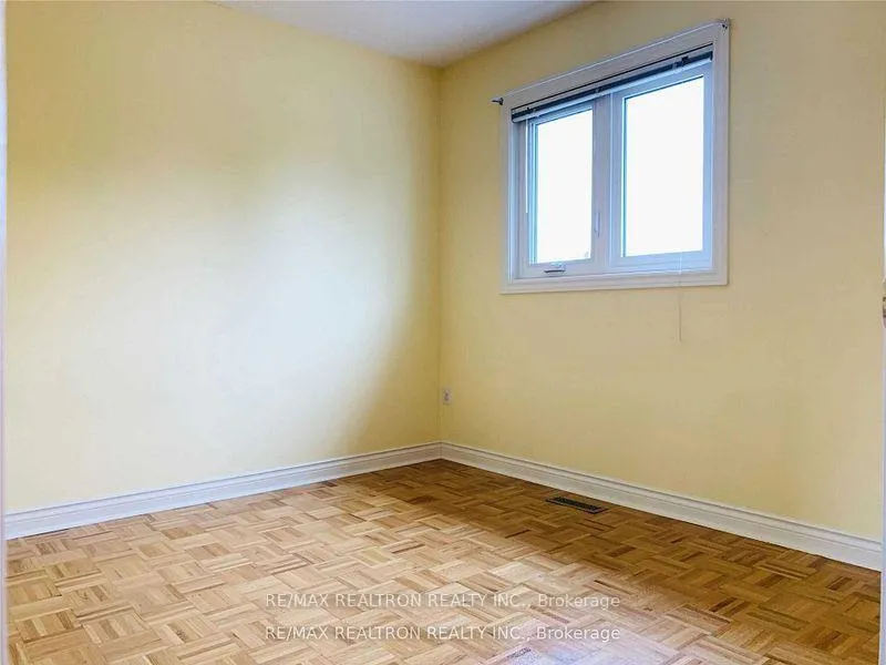Photo 14 of 80 Cresswell Avenue, Vaughan, Maple — HOMEH