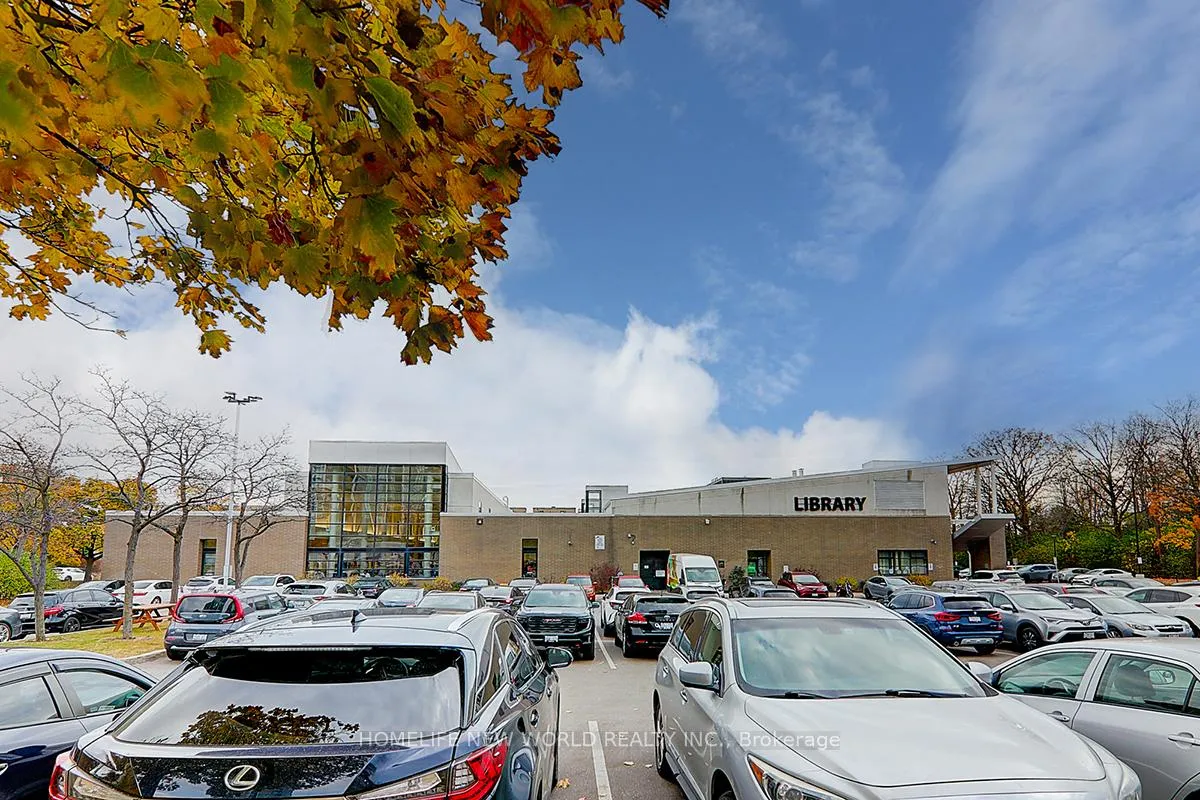 Photo 4 of Unit B1506, 50 Upper Mall Way, Vaughan, Brownridge — HOMEH
