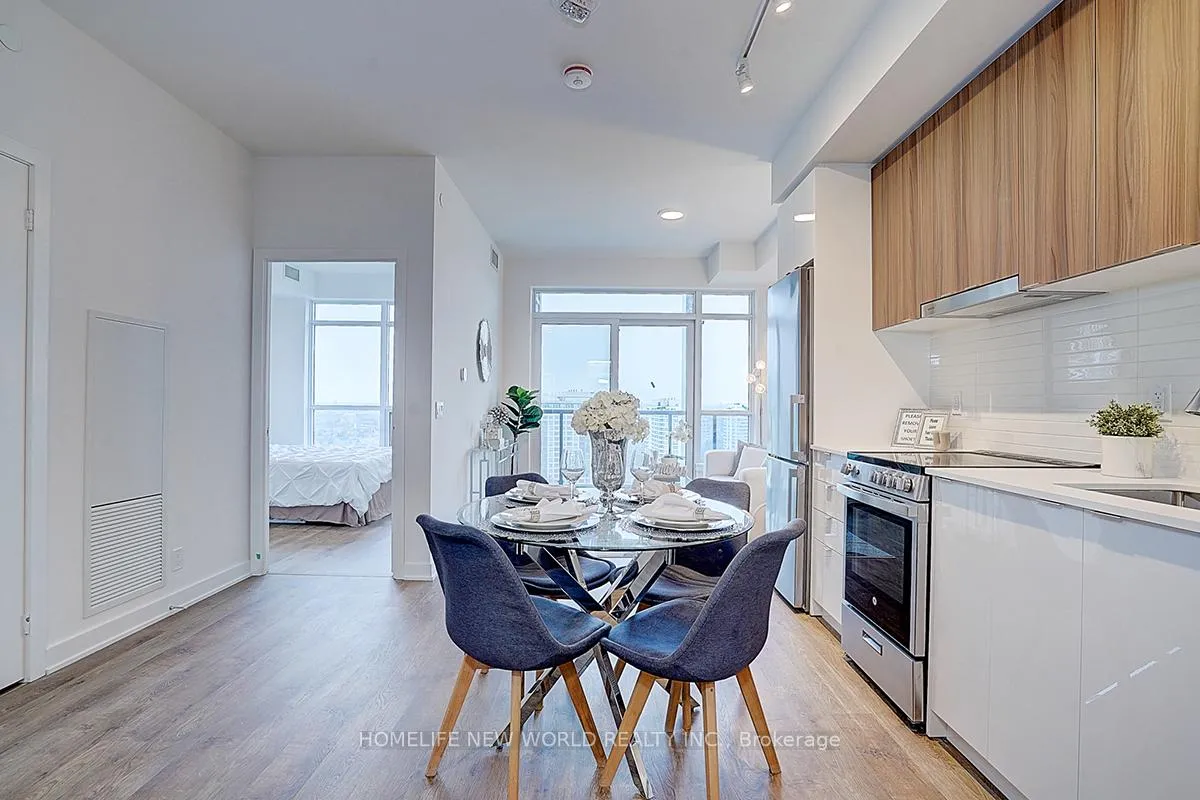 Photo 18 of Unit B1506, 50 Upper Mall Way, Vaughan, Brownridge — HOMEH