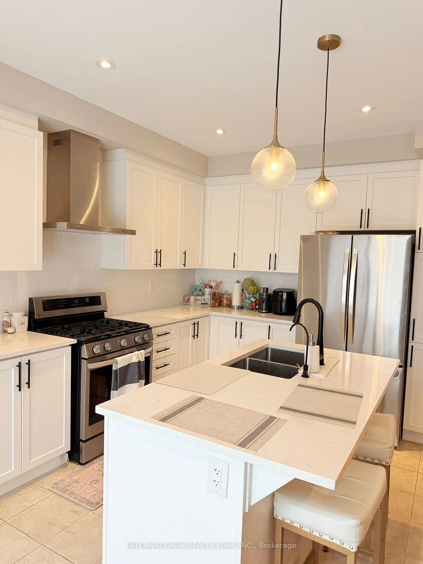 Photo 5 of 1221 Ferguson Drive SE, Milton, Bowes — HOMEH