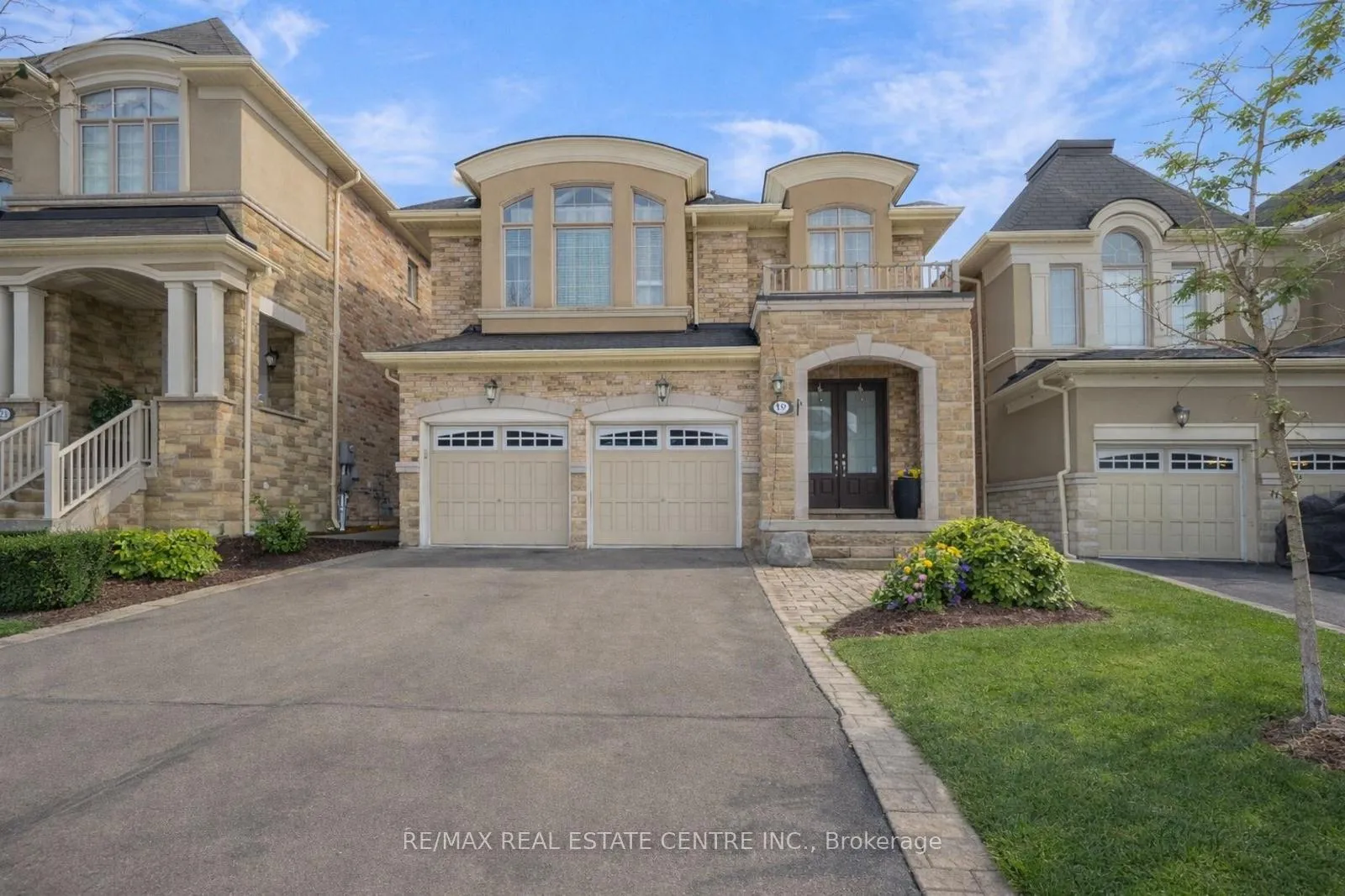 Front of 19 Mediterranean Crescent