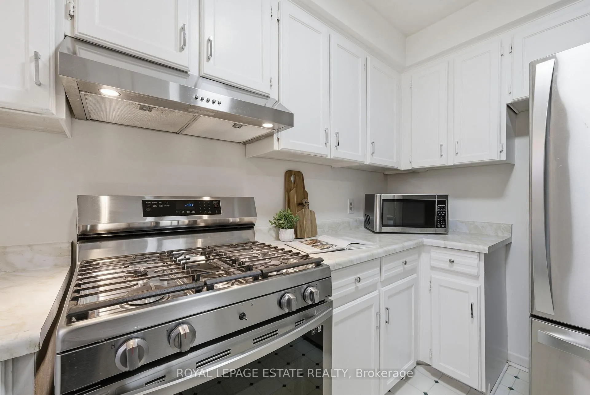 Photo 10 of 253 Michael Boulevard, Whitby, Lynde Creek — HOMEH
