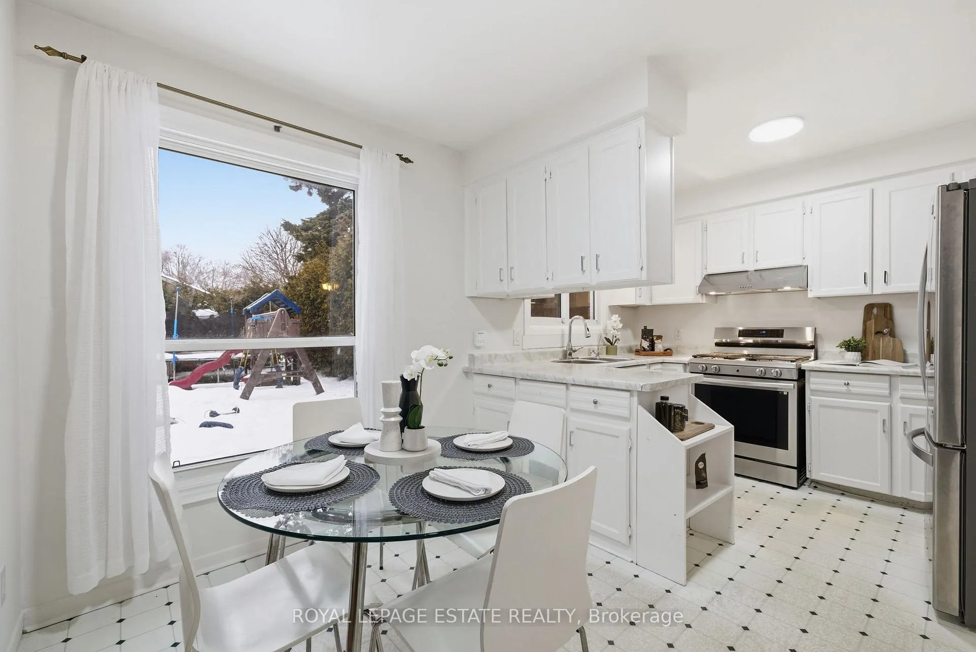 Photo 11 of 253 Michael Boulevard, Whitby, Lynde Creek — HOMEH