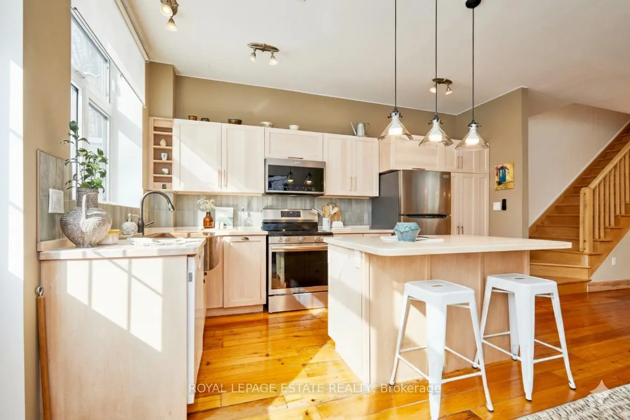 Photo 12 of 146 Ashdale Avenue, Toronto, Greenwood-Coxwell — HOMEH