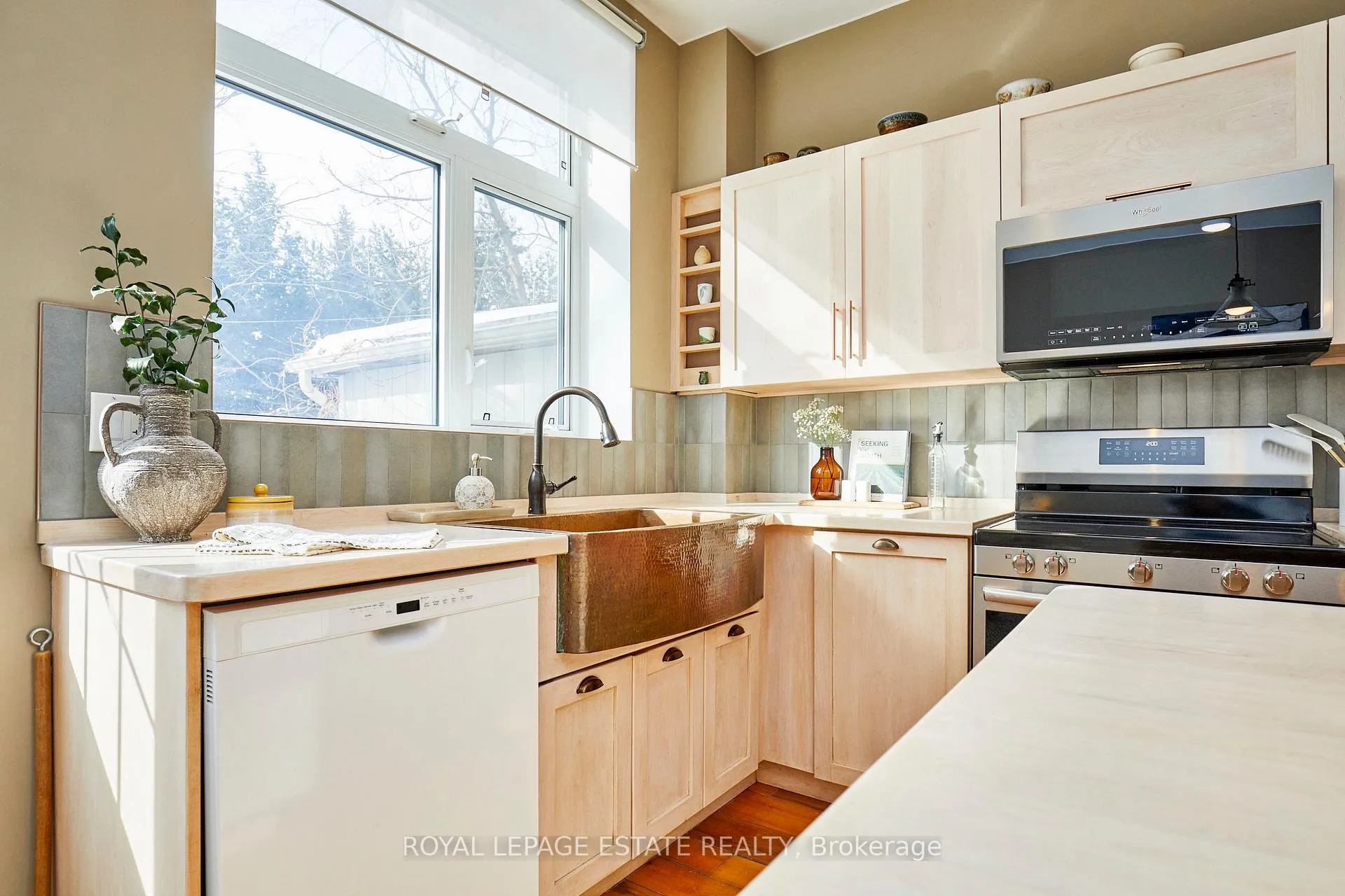 Photo 13 of 146 Ashdale Avenue, Toronto, Greenwood-Coxwell — HOMEH