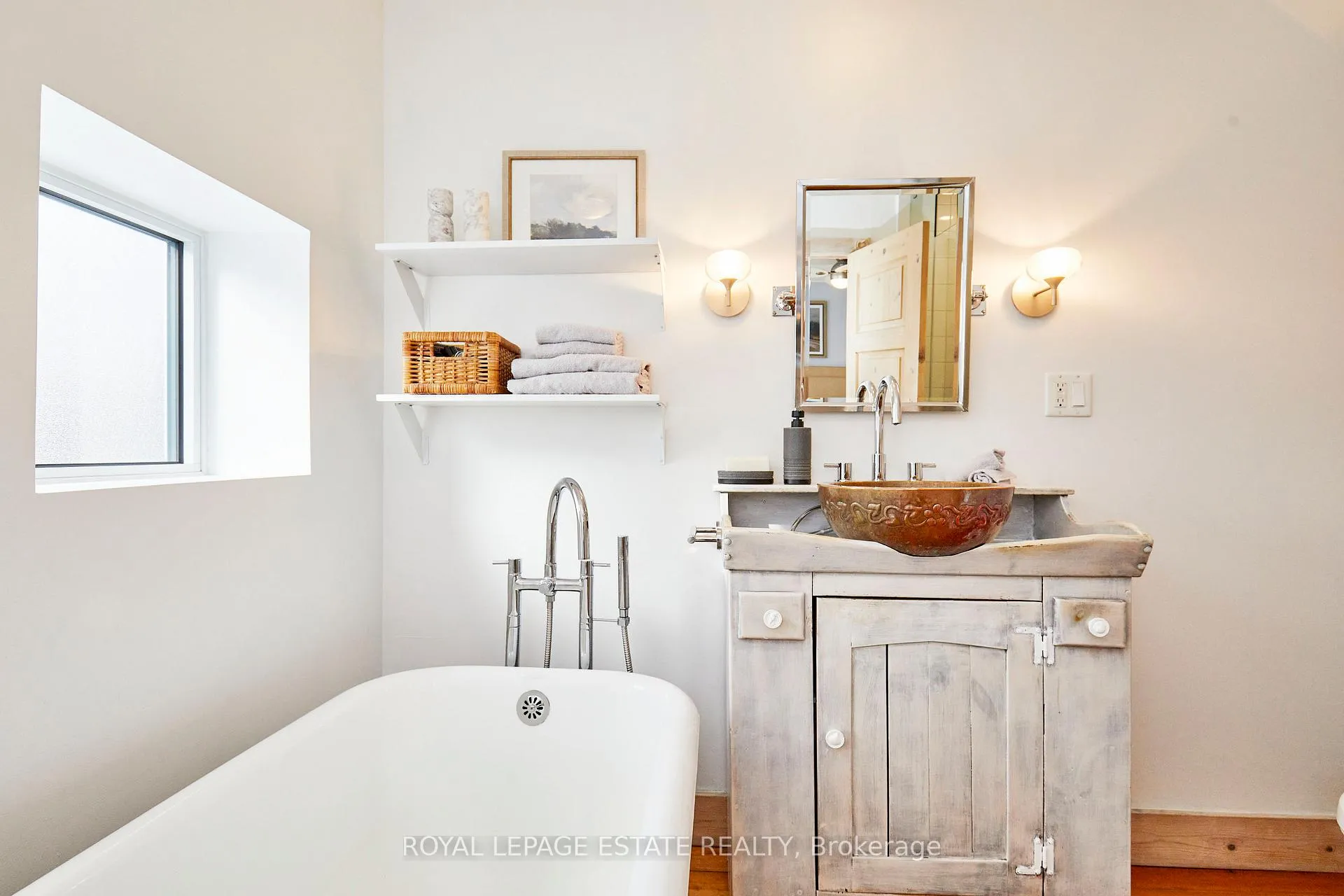 Photo 21 of 146 Ashdale Avenue, Toronto, Greenwood-Coxwell — HOMEH