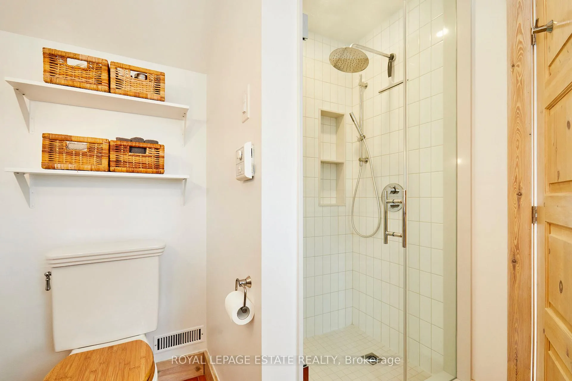 Photo 22 of 146 Ashdale Avenue, Toronto, Greenwood-Coxwell — HOMEH