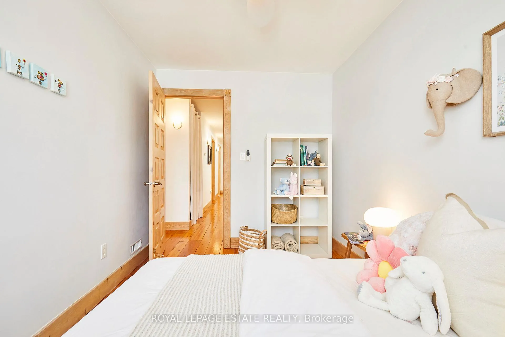 Photo 26 of 146 Ashdale Avenue, Toronto, Greenwood-Coxwell — HOMEH