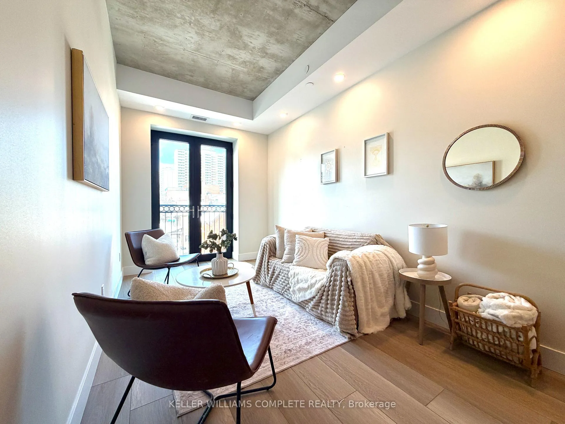 Photo 9 of Unit 401, 169 James Street S, Hamilton, Corktown — HOMEH