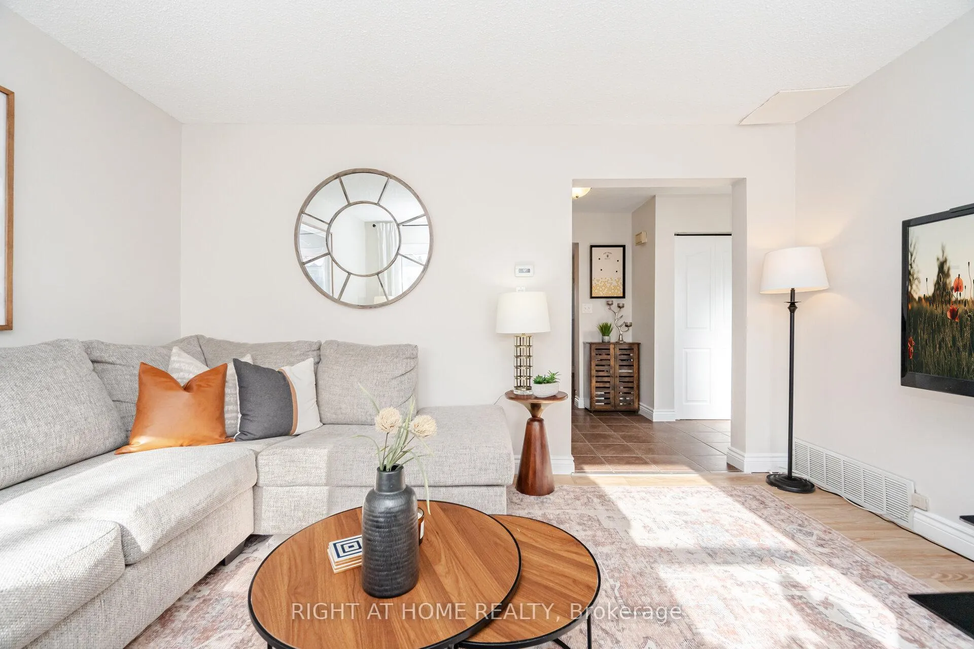 Photo 6 of 17 White Owl Crescent, Brantford — HOMEH