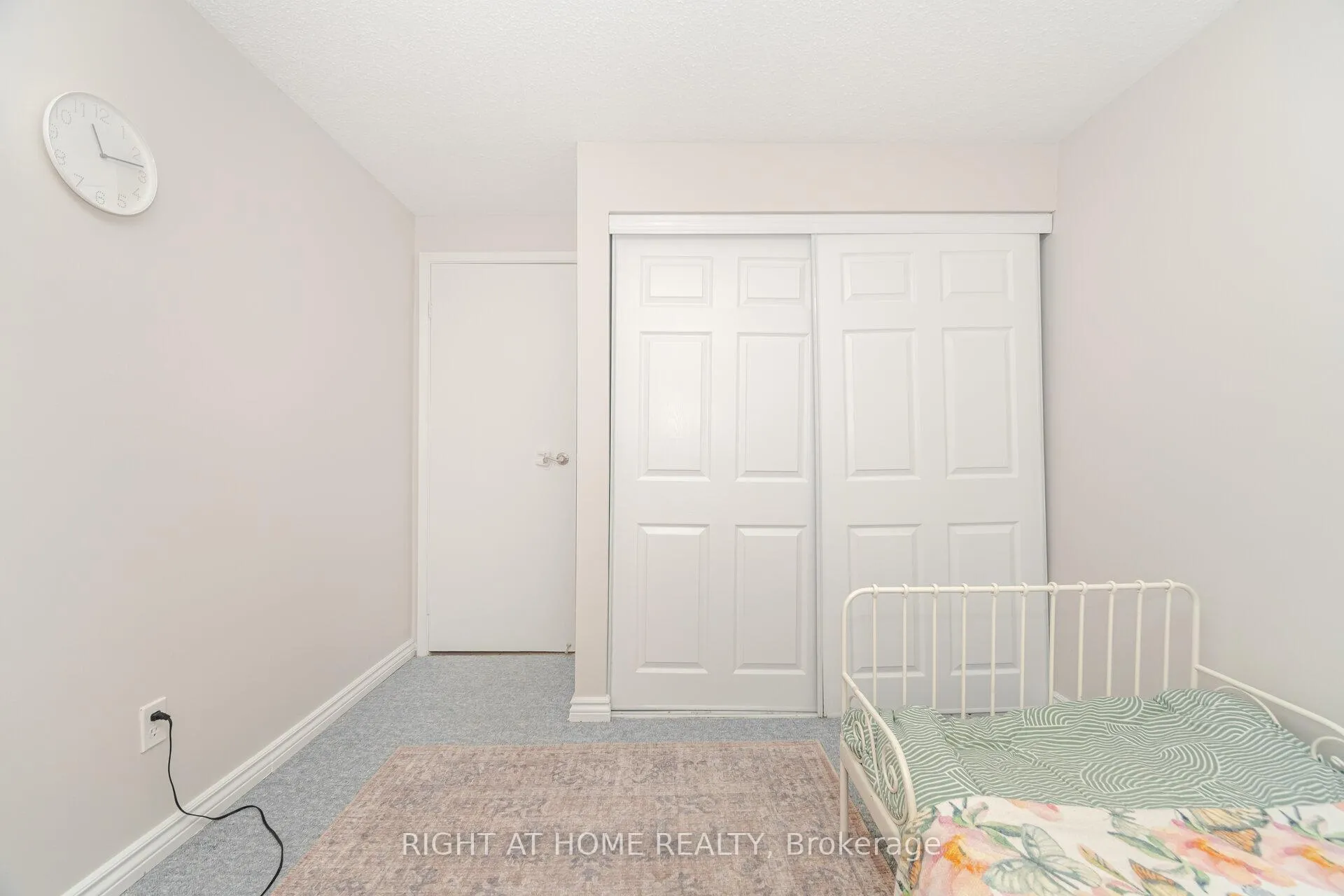 Photo 19 of 17 White Owl Crescent, Brantford — HOMEH