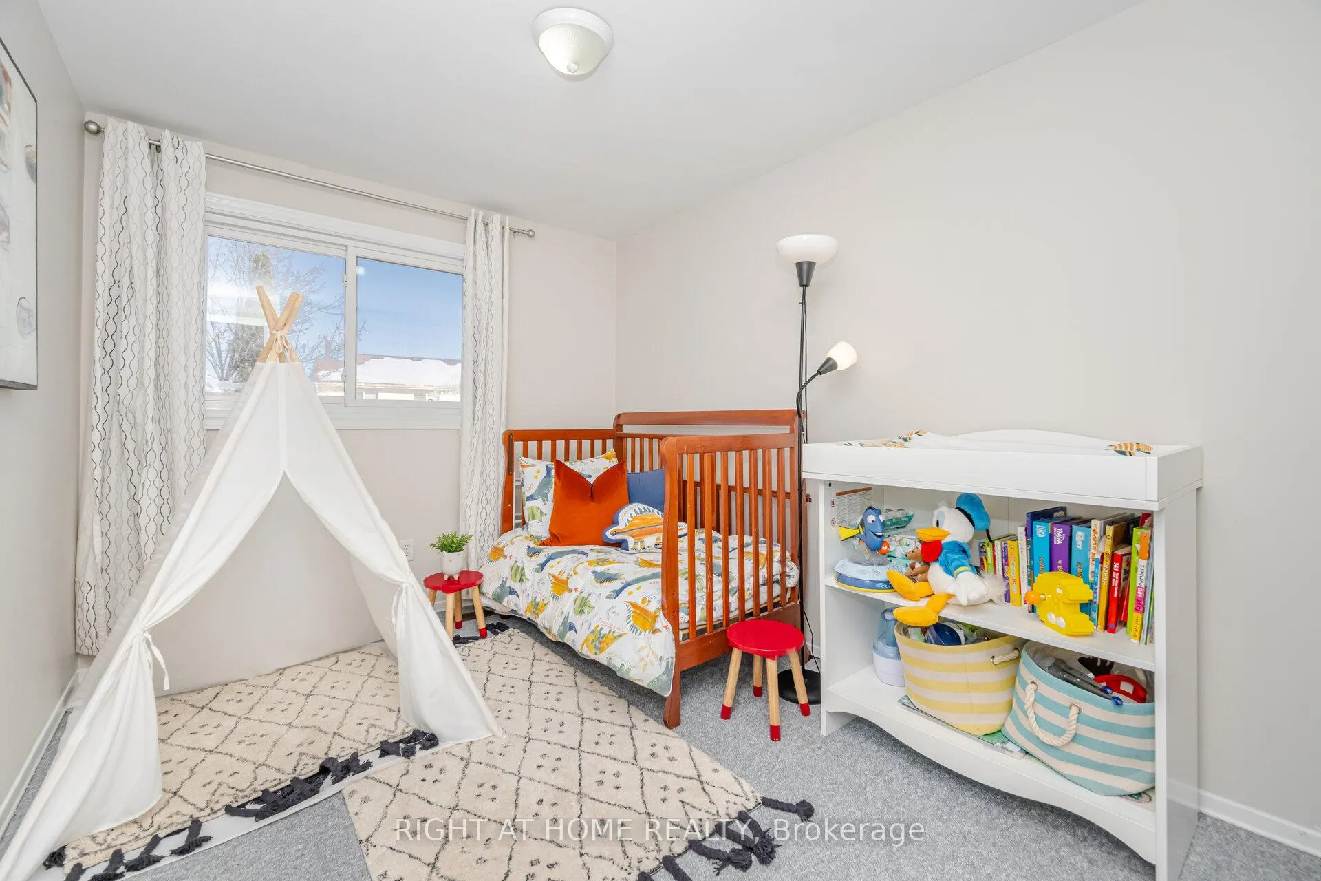Photo 20 of 17 White Owl Crescent, Brantford — HOMEH