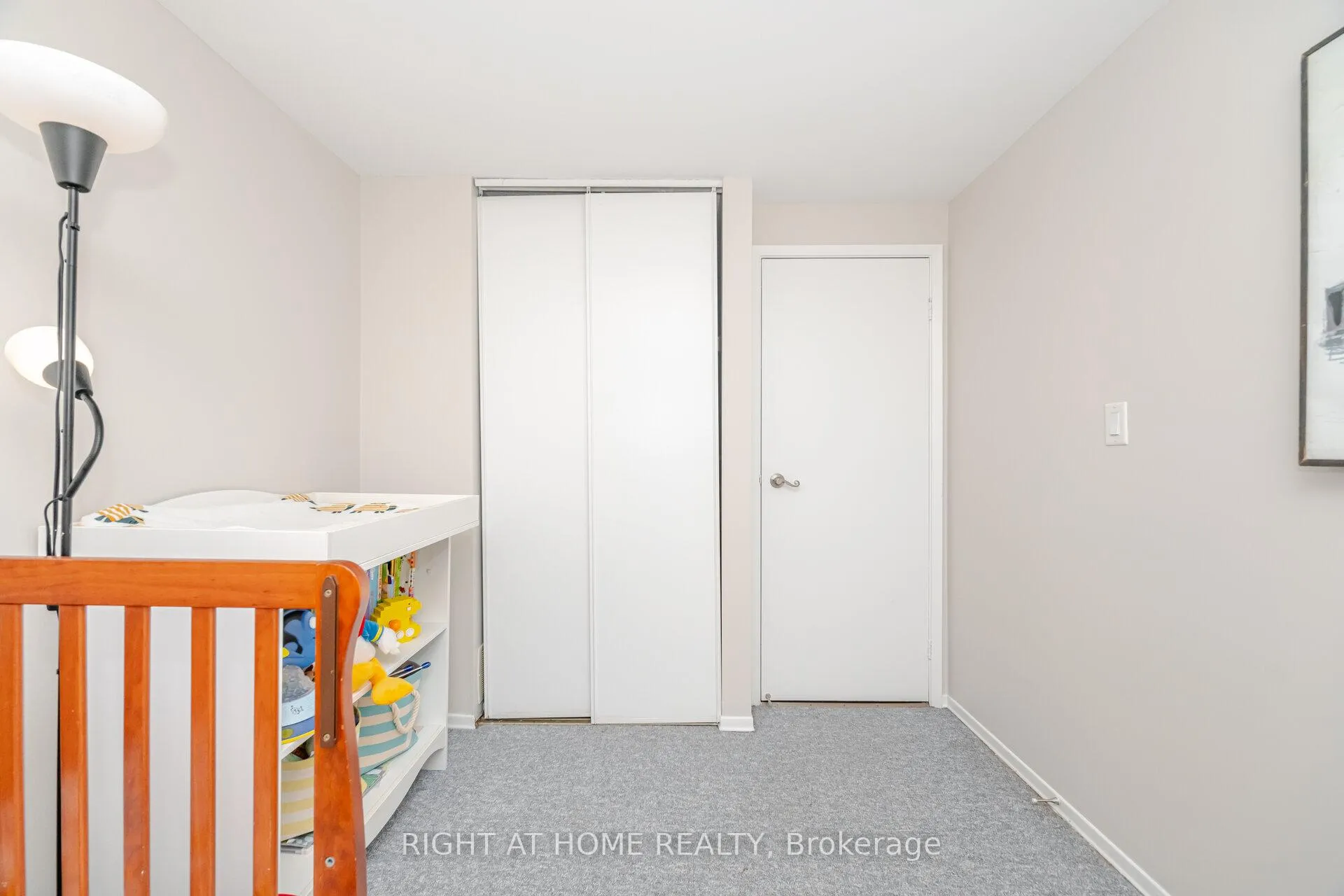 Photo 21 of 17 White Owl Crescent, Brantford — HOMEH
