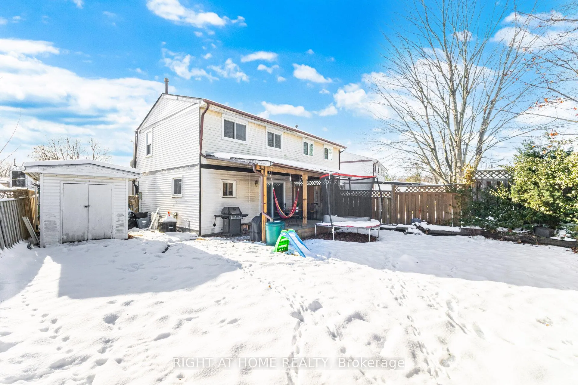 Photo 33 of 17 White Owl Crescent, Brantford — HOMEH