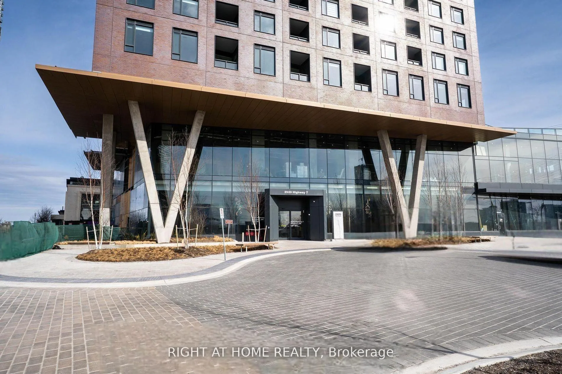 Photo 3 of Unit 2609, 2920 Highway 7 Road, Vaughan, Concord — HOMEH