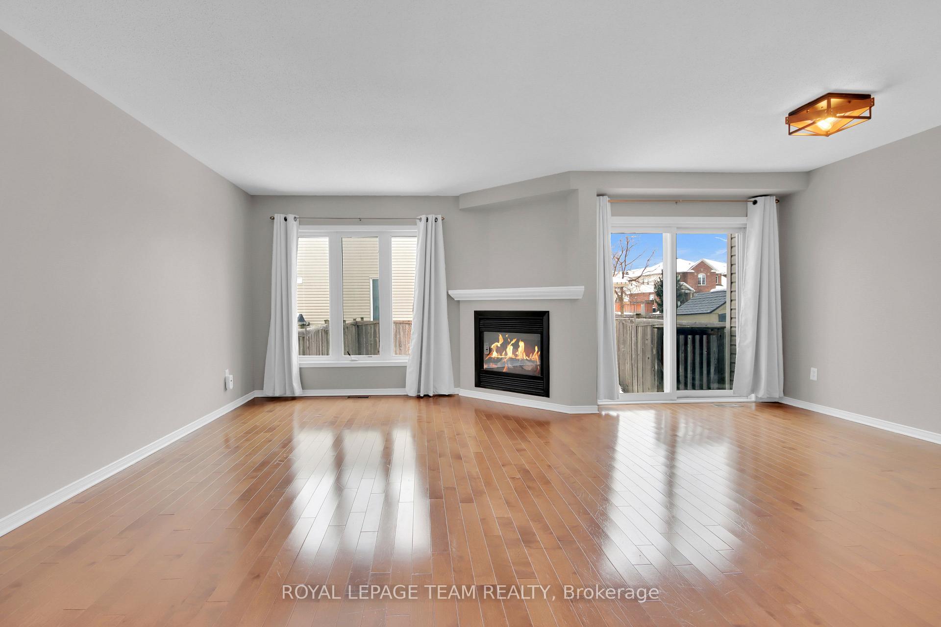 Photo 4 of 70 McBrien Street, Ottawa, Kanata - Morgan's Grant/South March — HOMEH