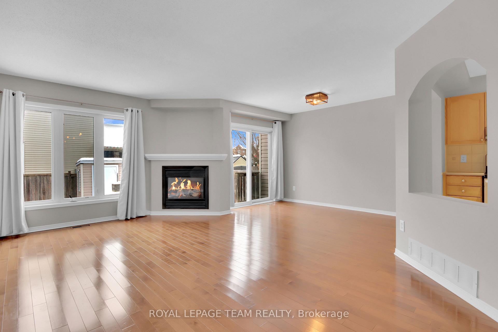 Photo 6 of 70 McBrien Street, Ottawa, Kanata - Morgan's Grant/South March — HOMEH