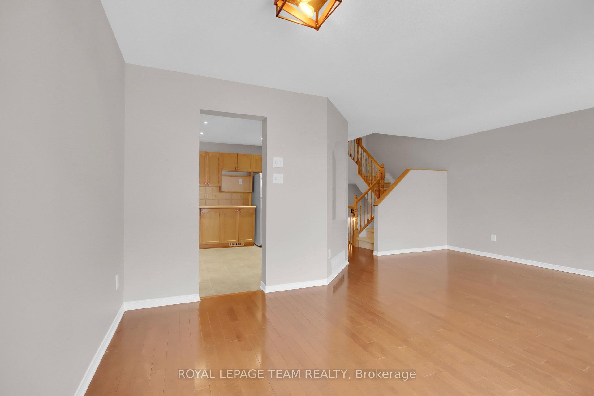 Photo 12 of 70 McBrien Street, Ottawa, Kanata - Morgan's Grant/South March — HOMEH