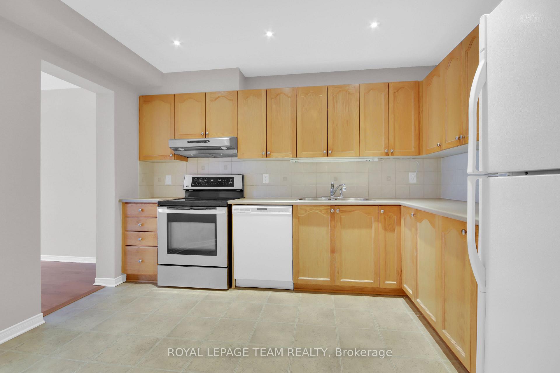 Photo 15 of 70 McBrien Street, Ottawa, Kanata - Morgan's Grant/South March — HOMEH