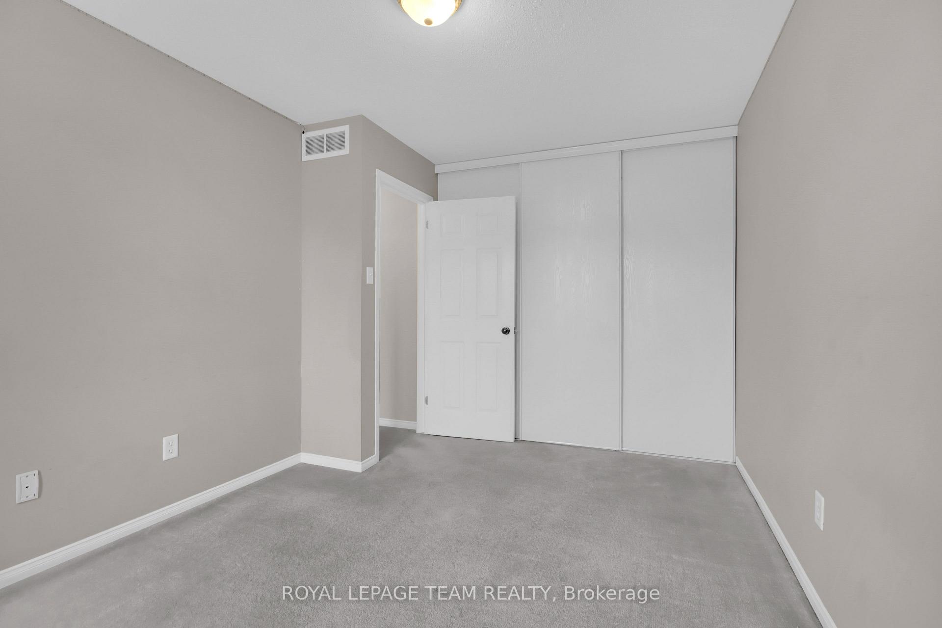 Photo 25 of 70 McBrien Street, Ottawa, Kanata - Morgan's Grant/South March — HOMEH