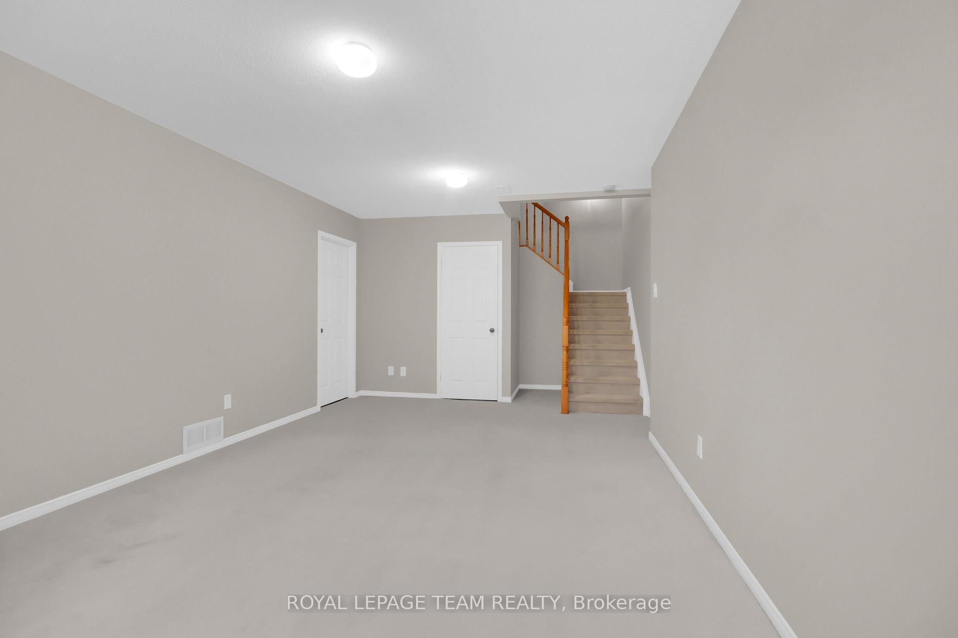 Photo 31 of 70 McBrien Street, Ottawa, Kanata - Morgan's Grant/South March — HOMEH