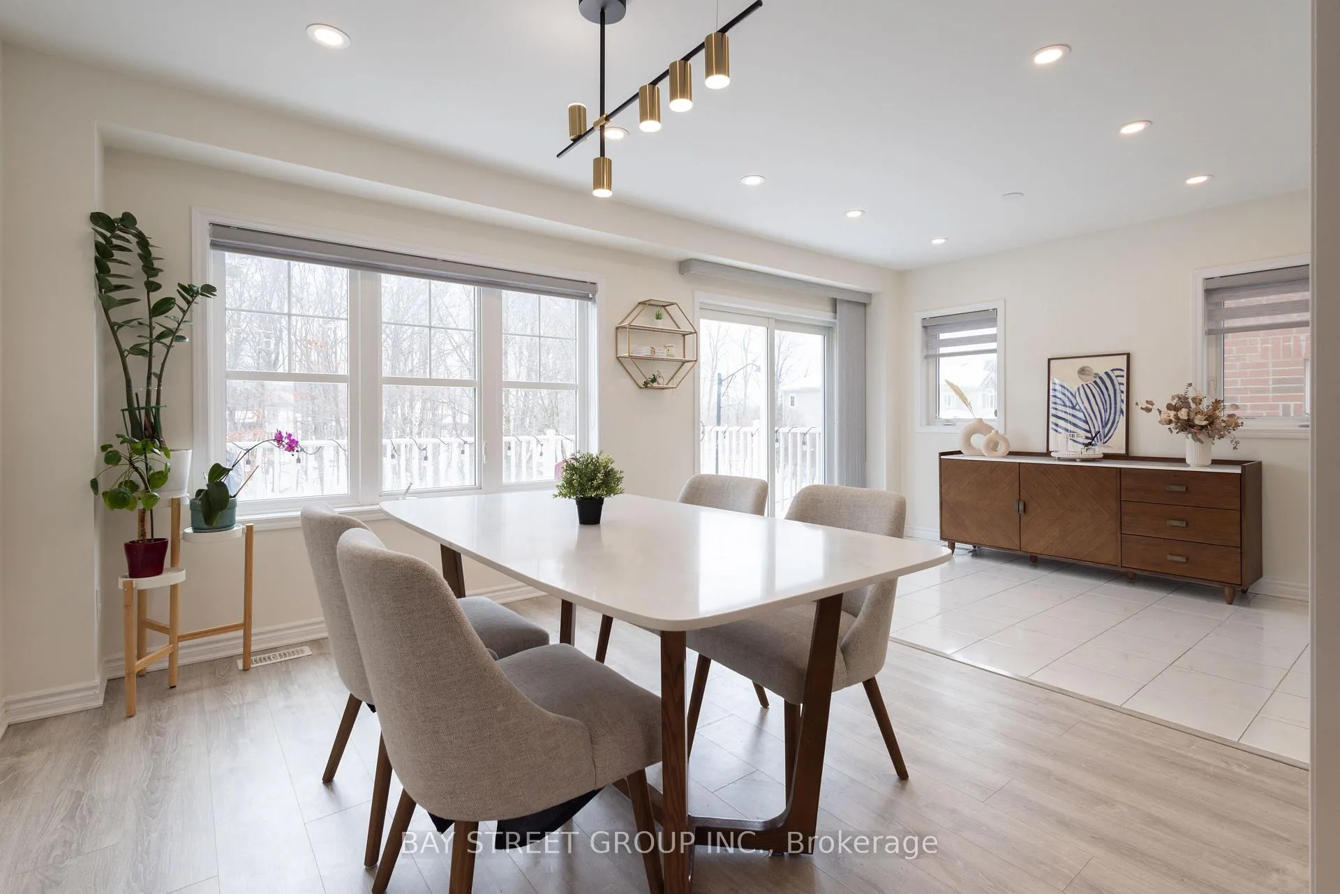 Photo 2 of Unit 11, 230 Avonsyde Boulevard, Hamilton, Waterdown — HOMEH