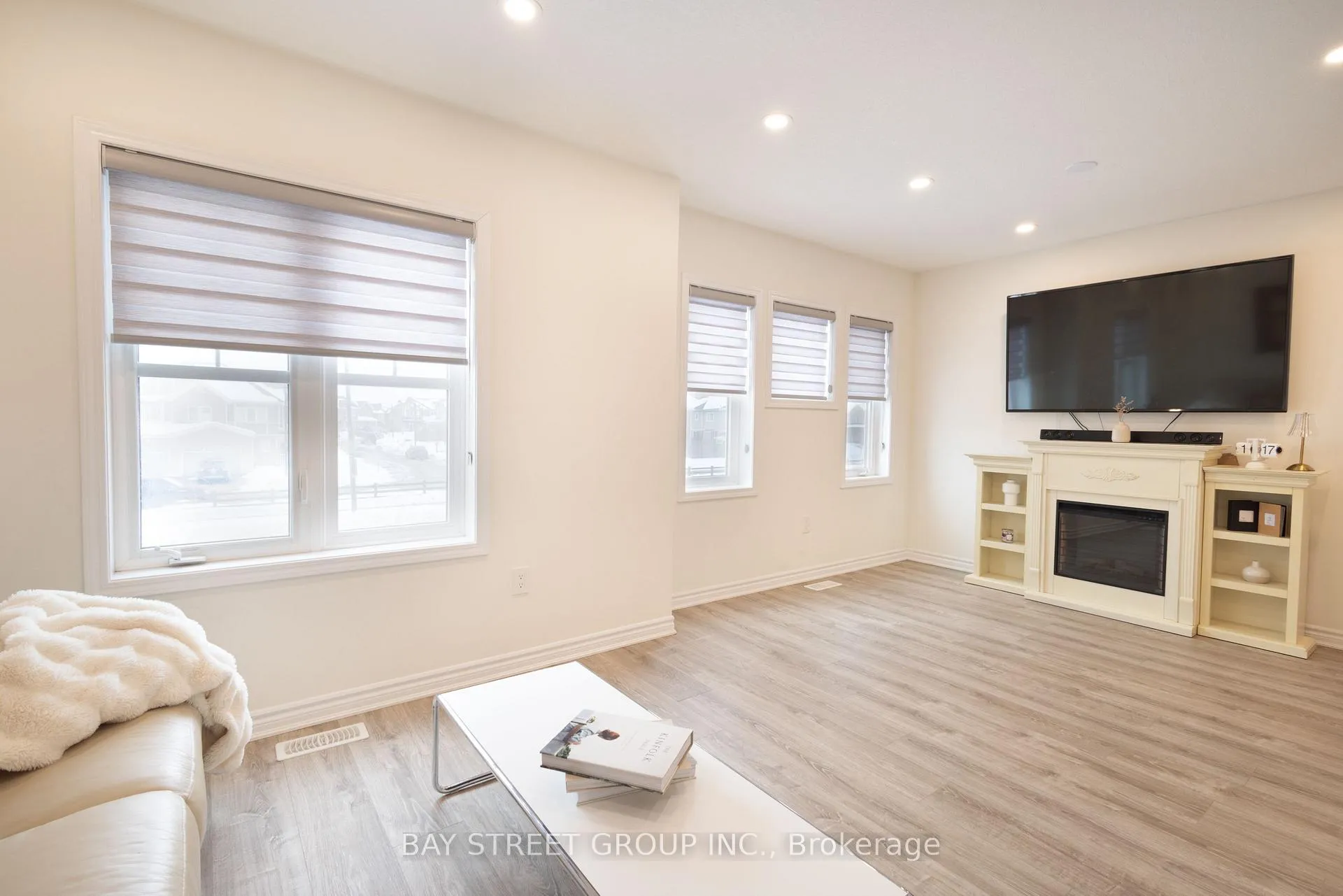 Photo 7 of Unit 11, 230 Avonsyde Boulevard, Hamilton, Waterdown — HOMEH