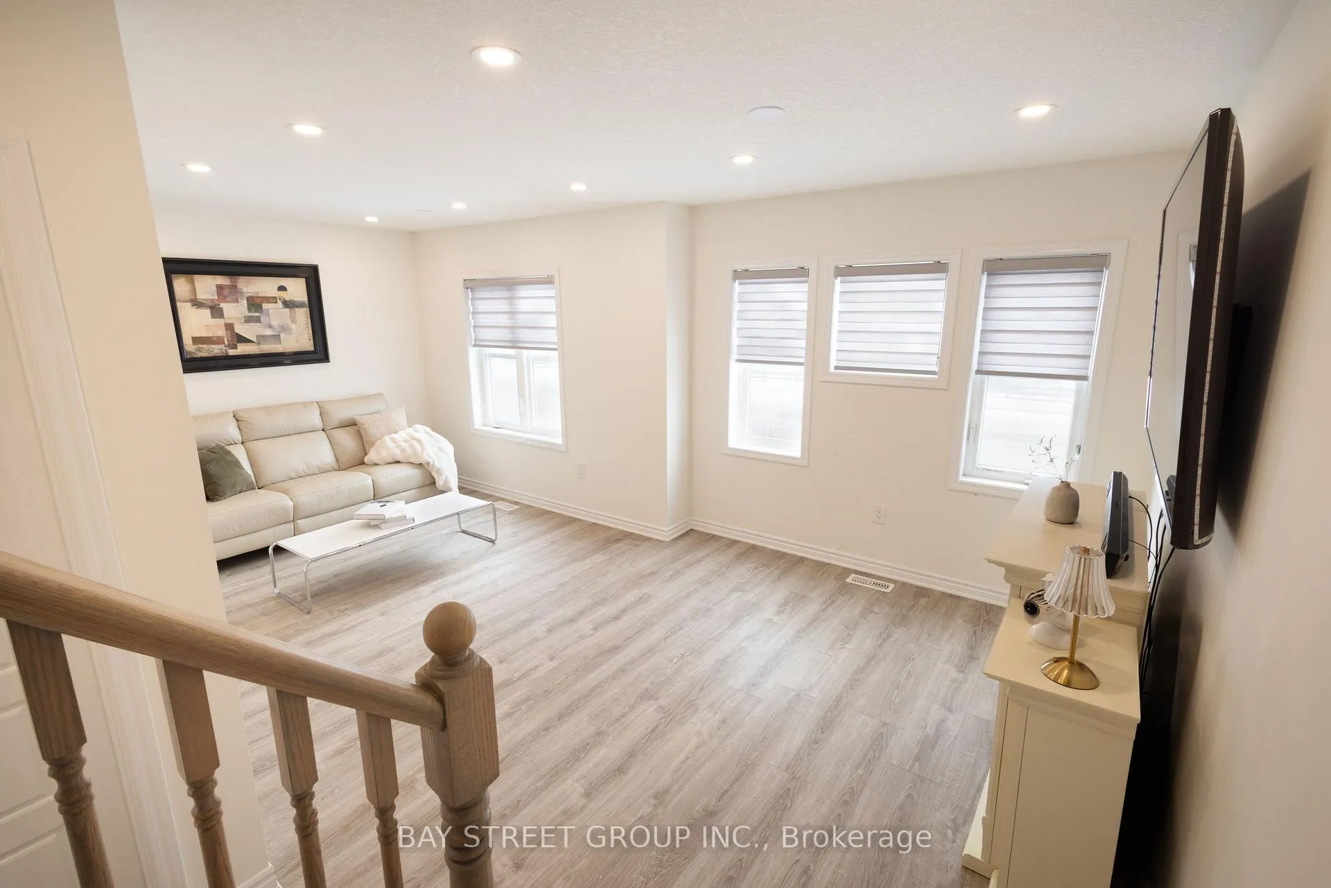 Photo 8 of Unit 11, 230 Avonsyde Boulevard, Hamilton, Waterdown — HOMEH