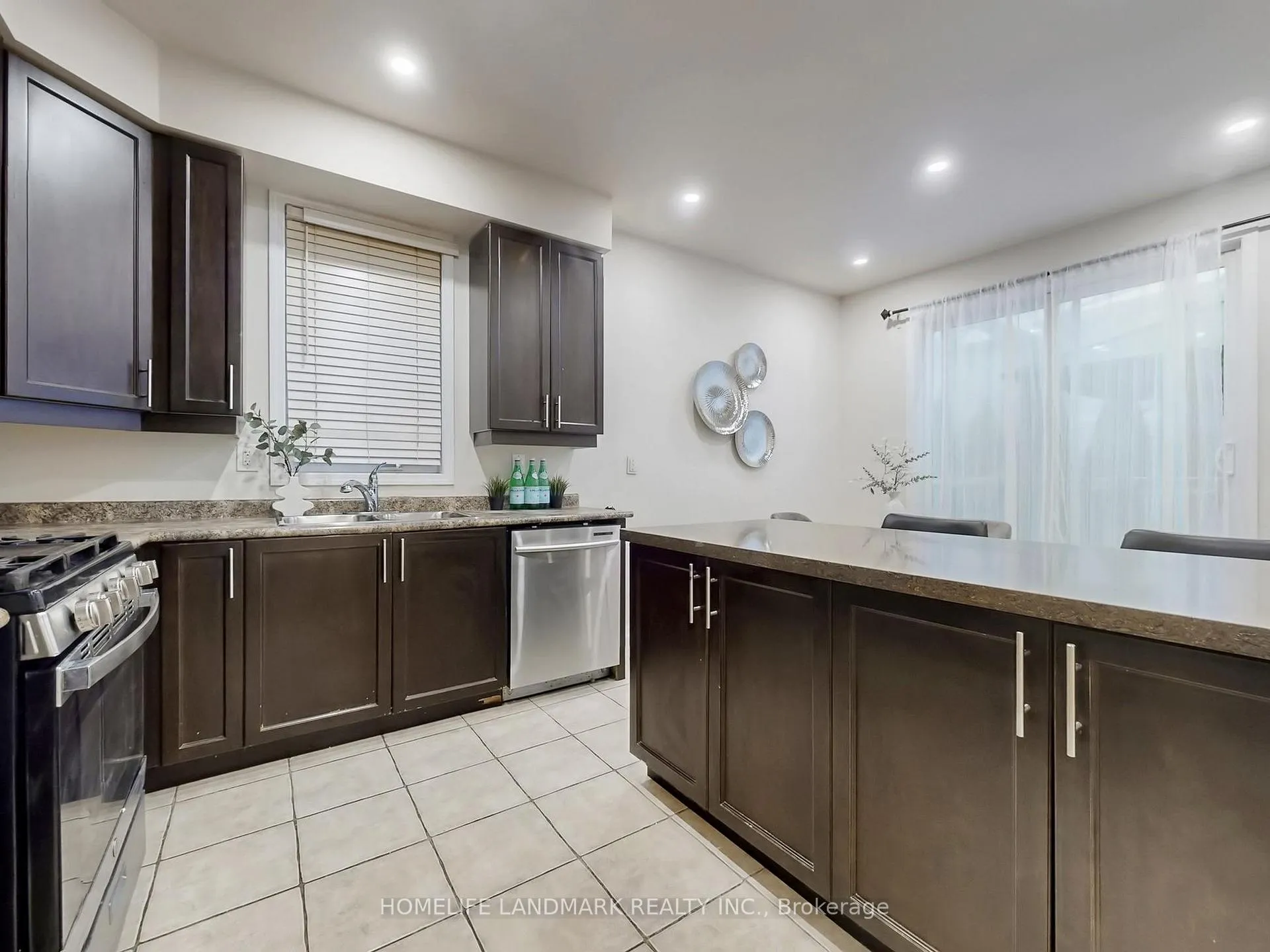 Photo 13 of 1846 Misthollow Drive, Pickering, Duffin Heights — HOMEH