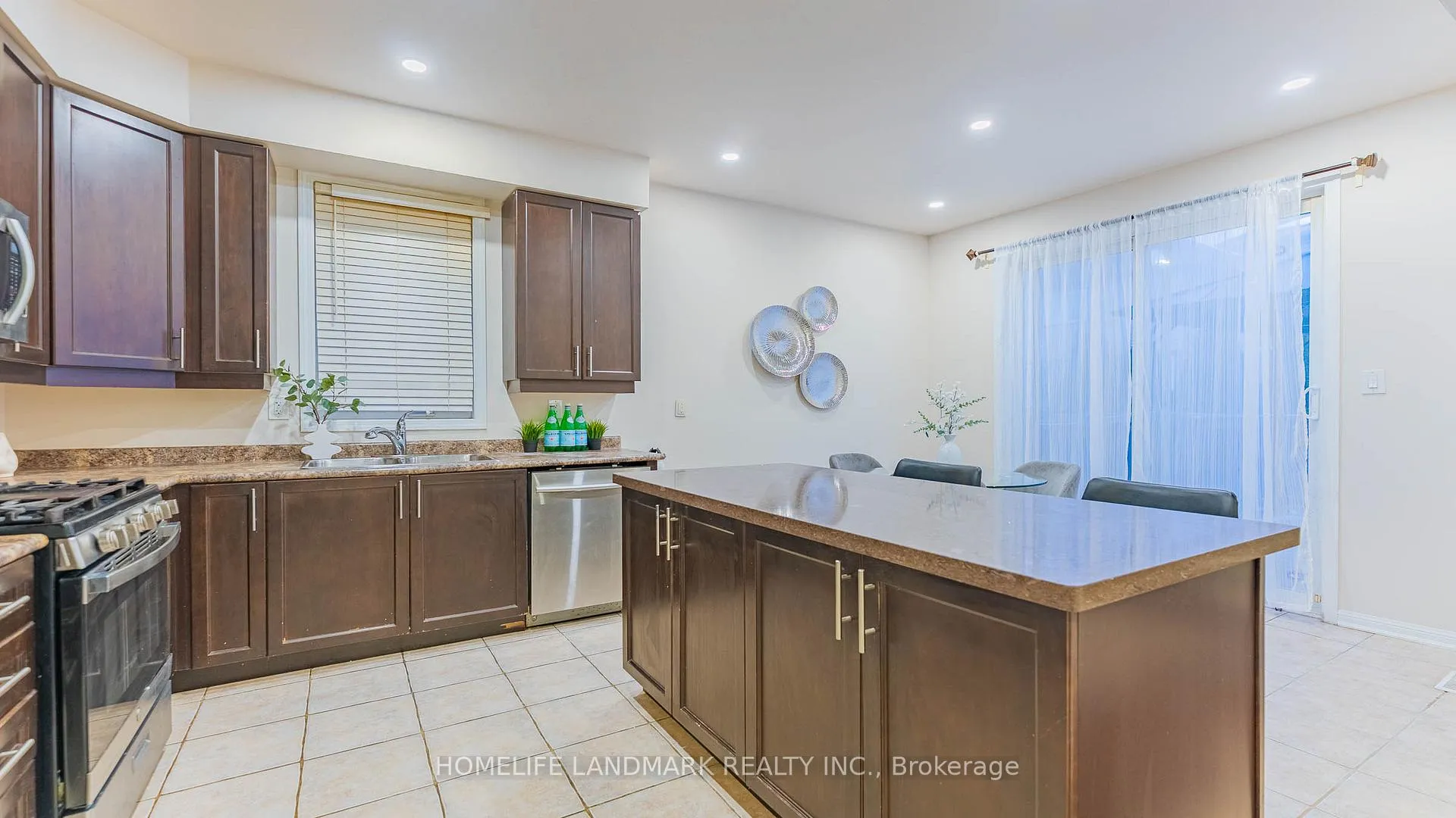 Photo 18 of 1846 Misthollow Drive, Pickering, Duffin Heights — HOMEH