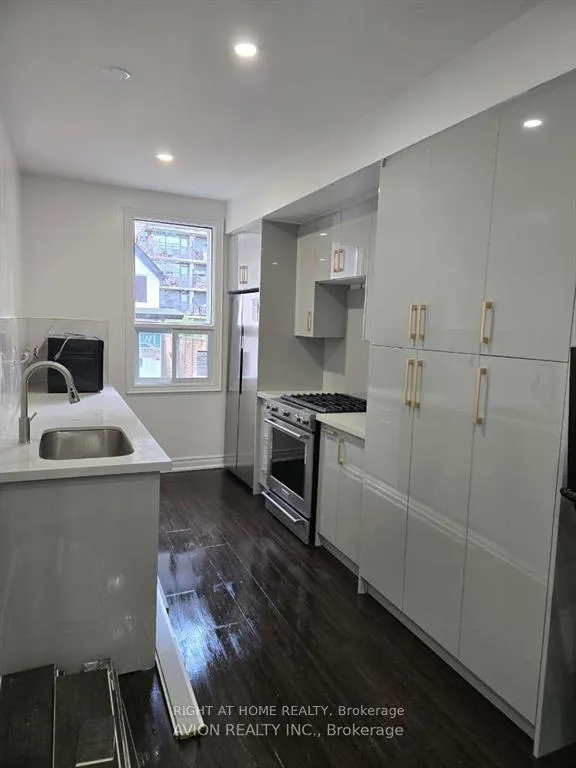 Photo 2 of 49 Torrens Avenue, Toronto, Broadview North — HOMEH