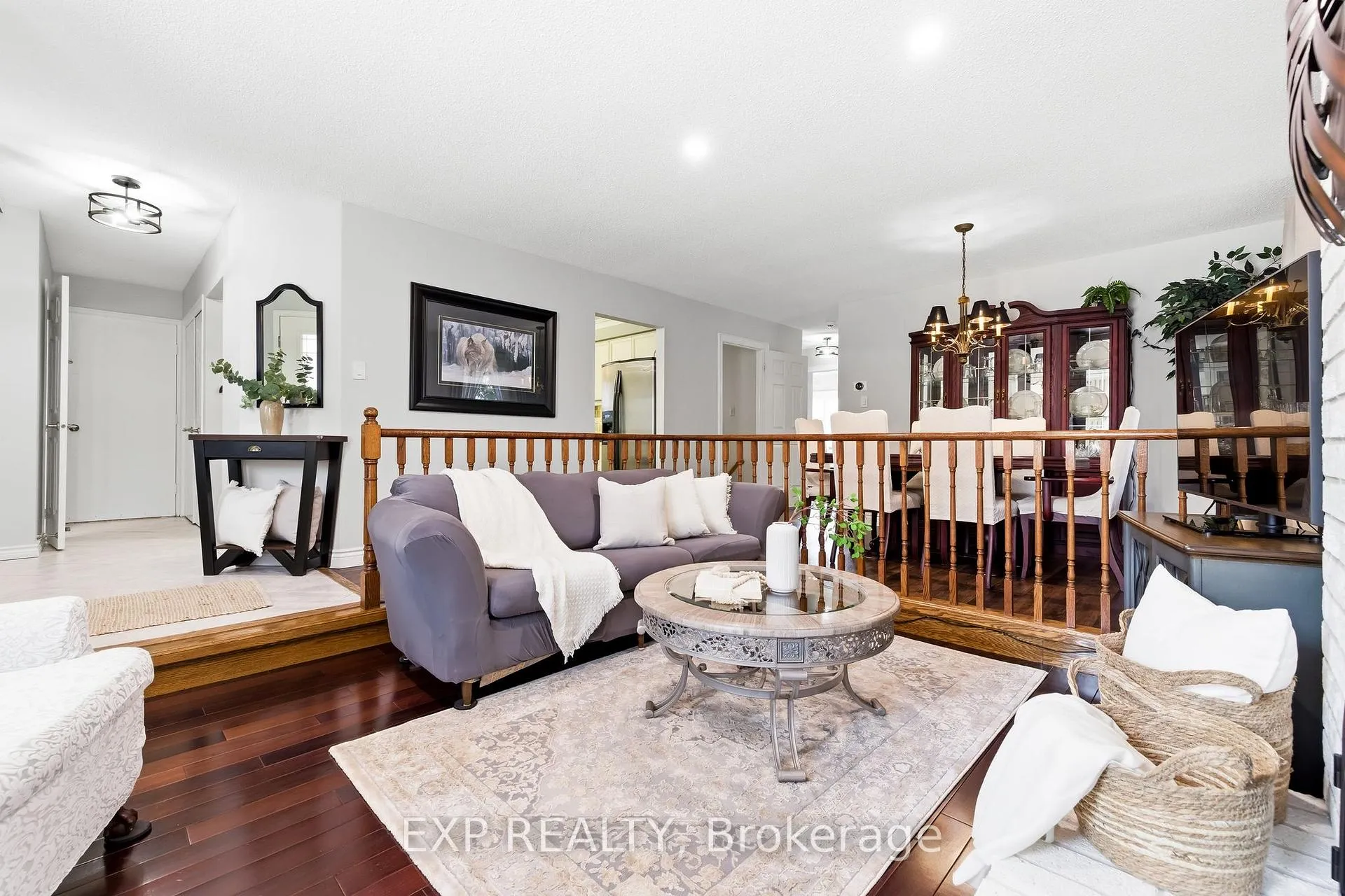 Photo 8 of 32 Bird Crescent, Ajax, Central — HOMEH